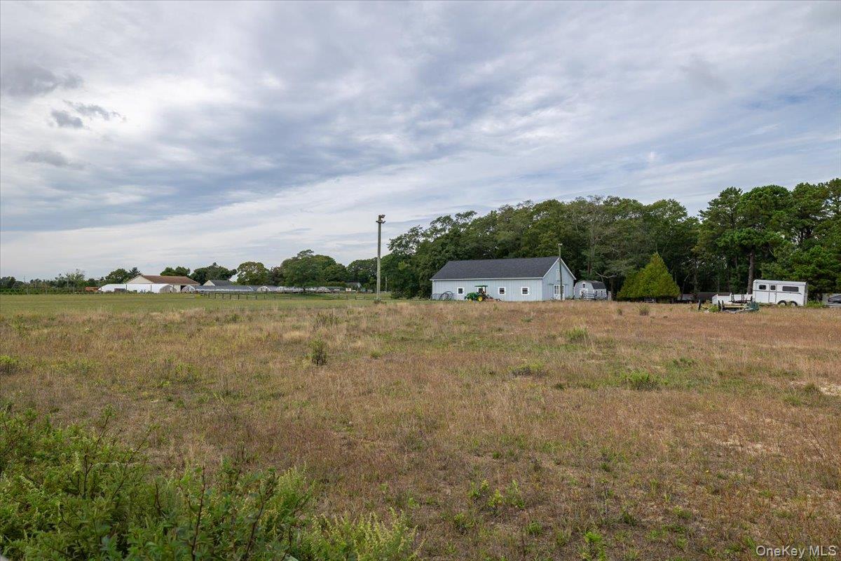 #6 photo, 1535 Middle Road, Calverton , NY 11933