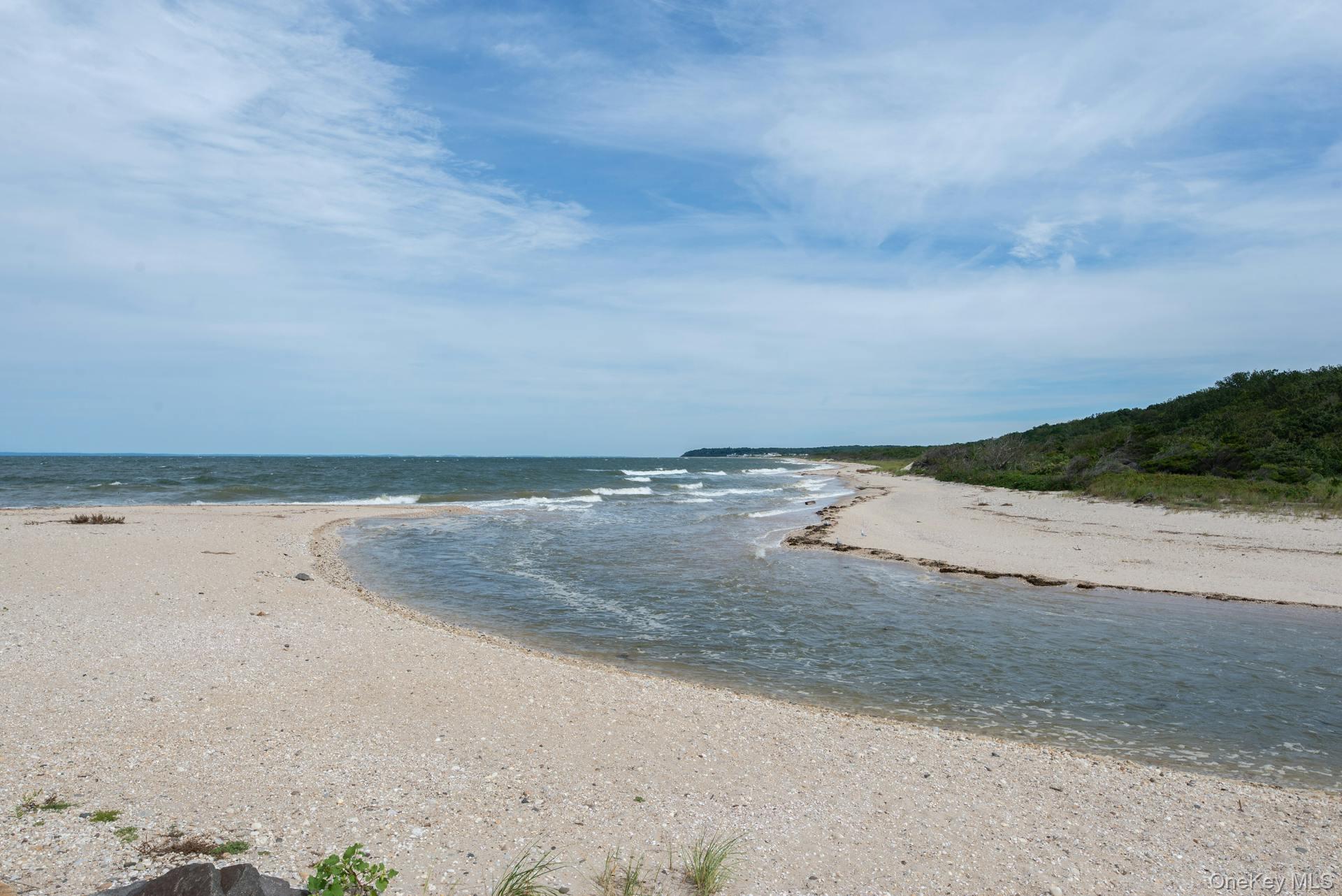 #2 photo, 4760 Blue Horizon Bluffs, サフォーク郡 Peconic , NY 11958