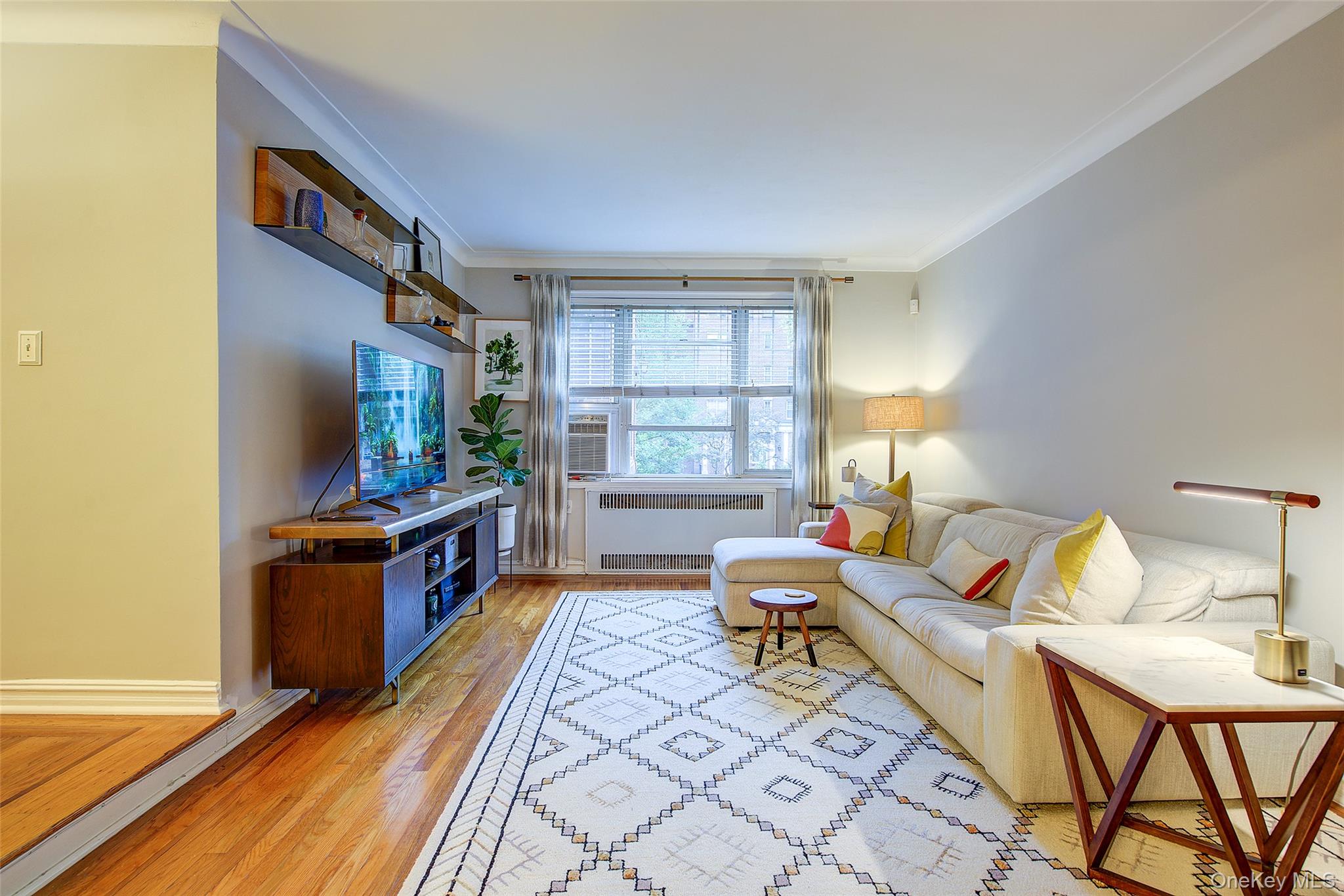 #1 photo, 77-35 113th Street, クイーンズ区 Forest Hills , NY 11375