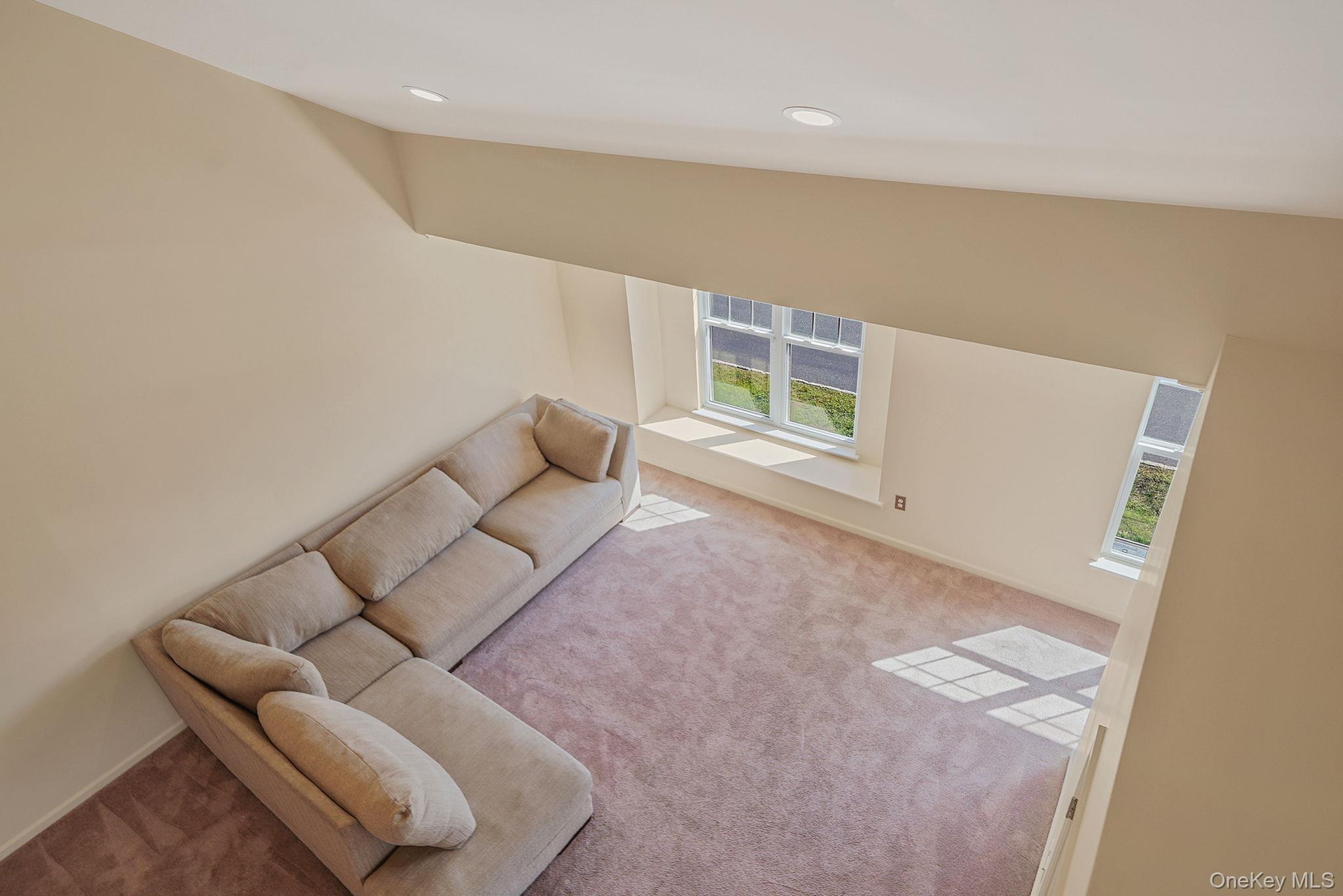 #9 photo, 136 Weatherby Lane, Central Islip , NY 11722