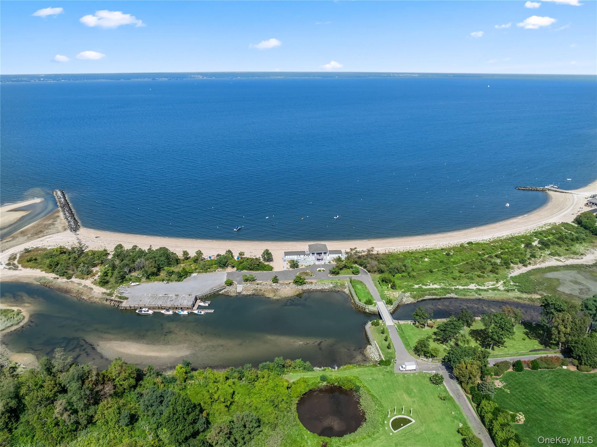 #1 photo, 12 Parish Drive, ナッソー郡 Lattingtown , NY 11560