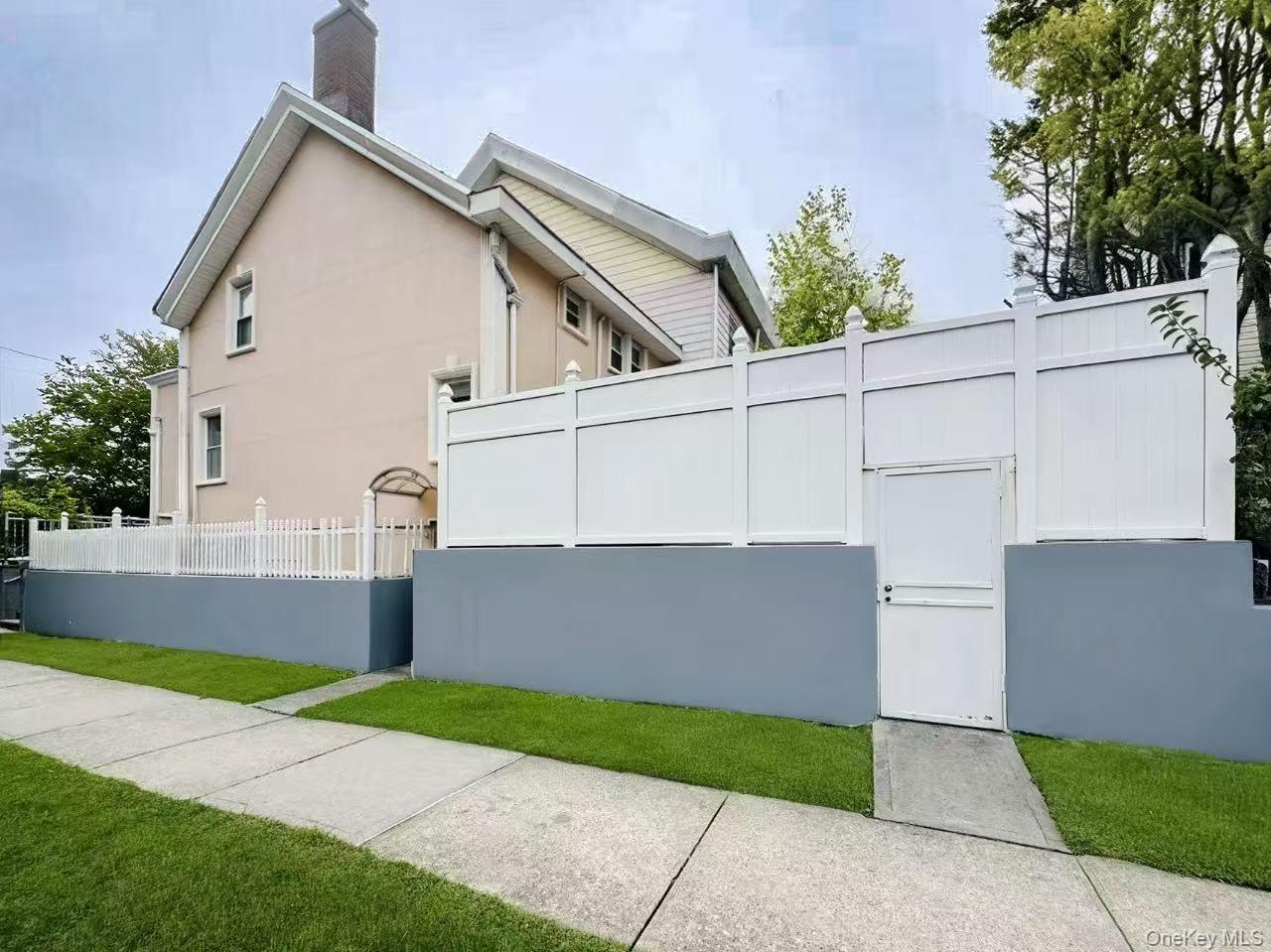 #3 photo, 35-80 161 Street, Flushing , NY 11358