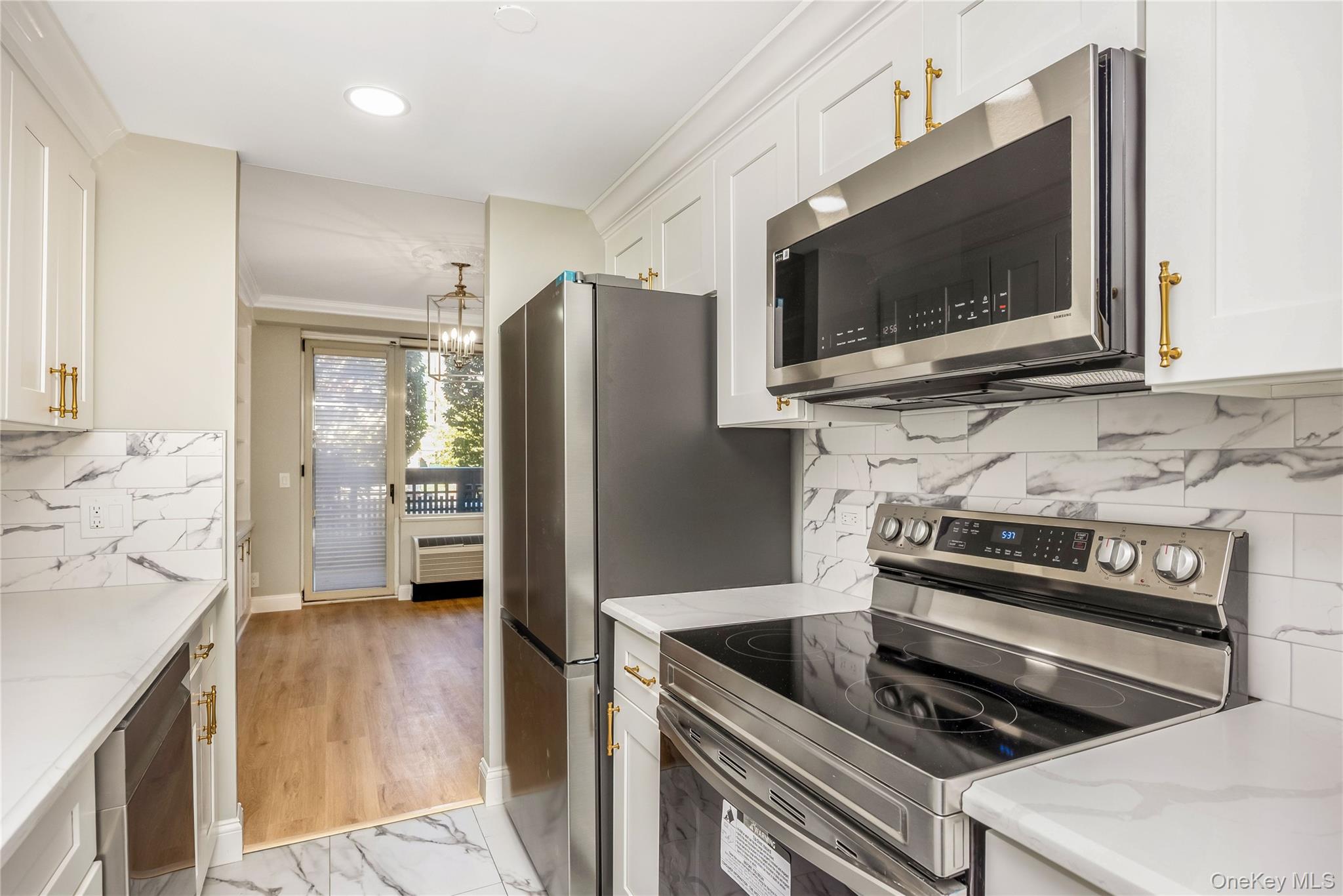 #12 photo, 100 Hilton Avenue, ナッソー郡 Garden City , NY 11530