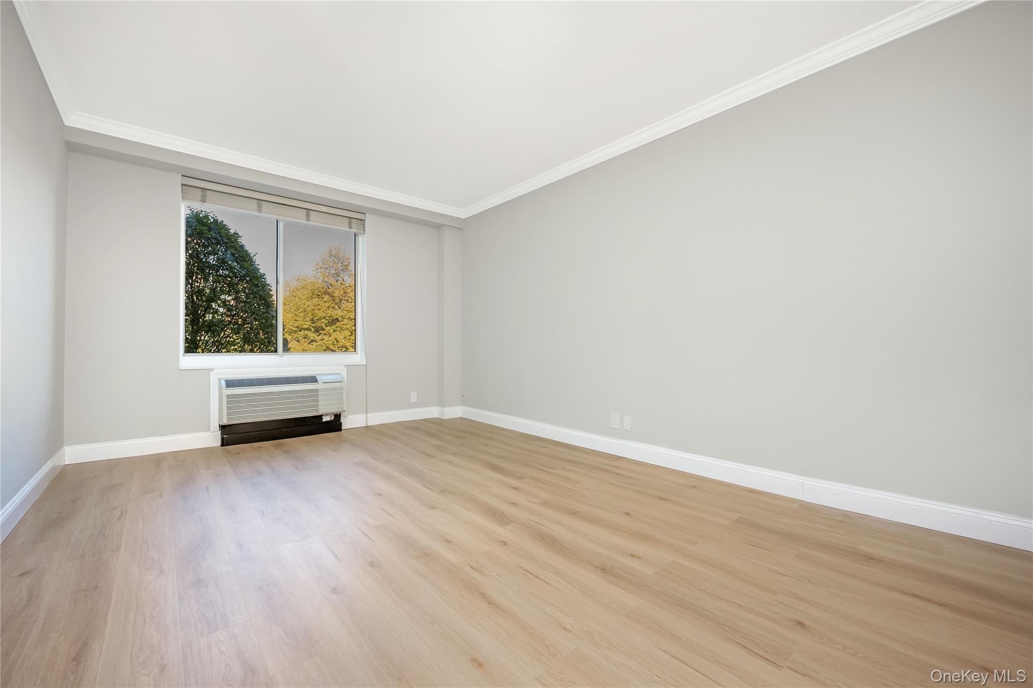 #17 photo, 100 Hilton Avenue, ナッソー郡 Garden City , NY 11530