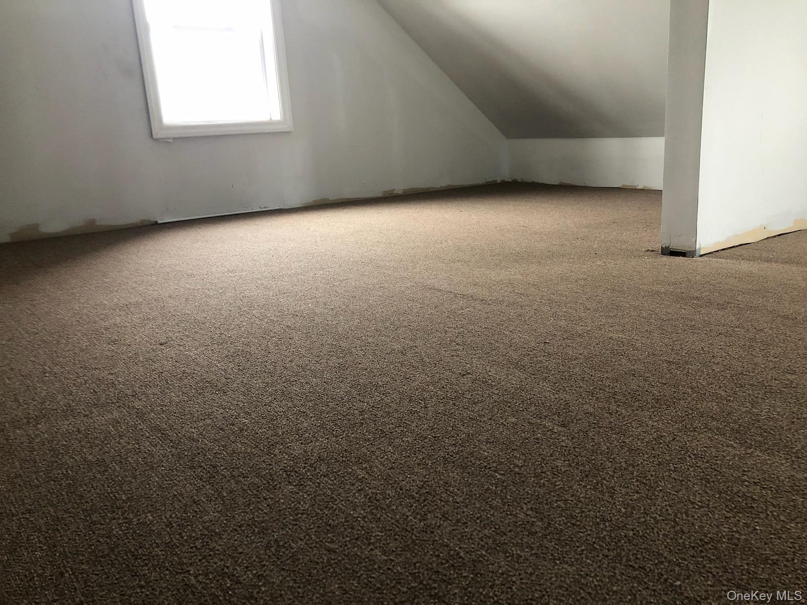 #4 photo, 685 Walt Whitman Road, サフォーク郡 Melville , NY 11747