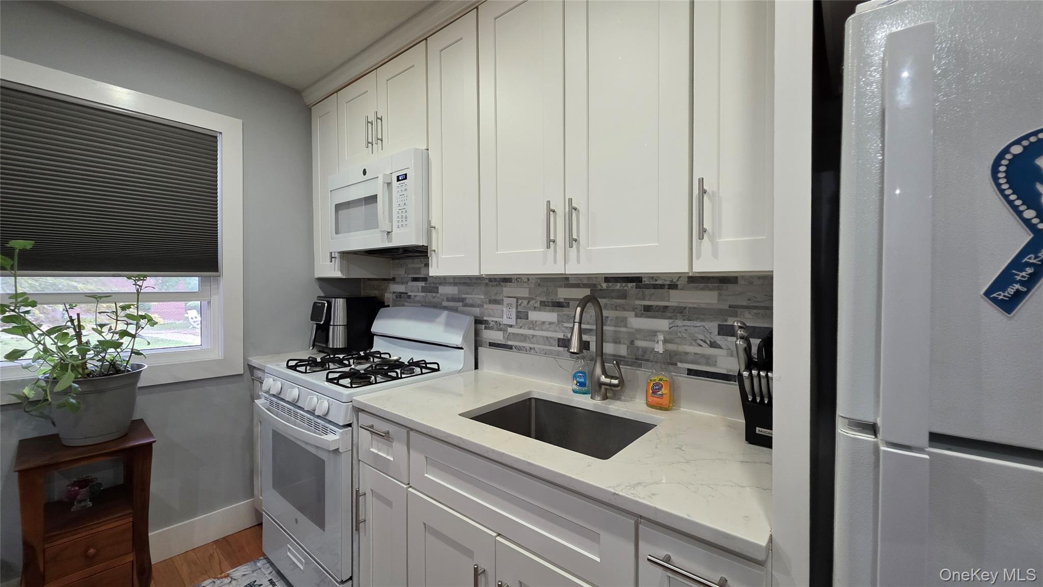 #3 photo, 717 Tuckahoe Road, Yonkers , NY 10710