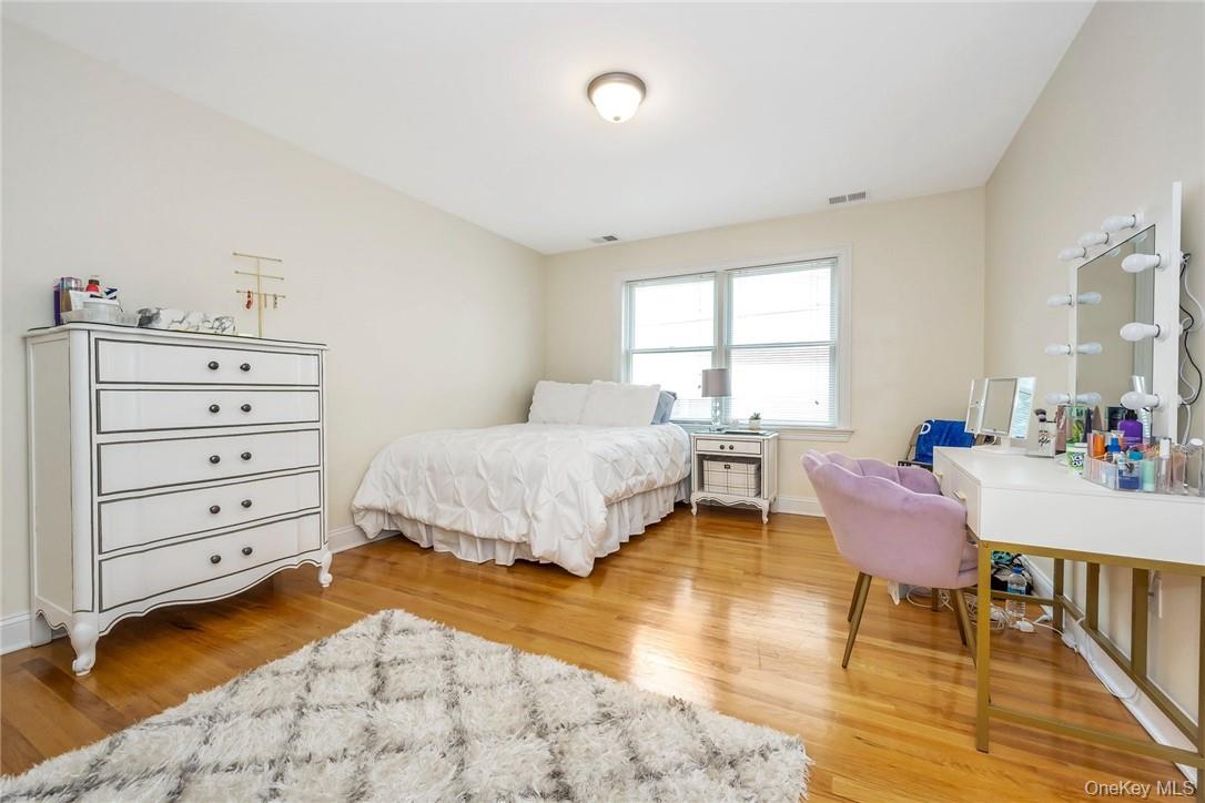 #19 photo, 696 Ridgeway, White Plains , NY 10605