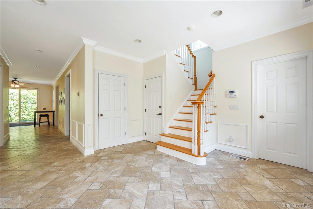 #4 photo, 696 Ridgeway, White Plains , NY 10605