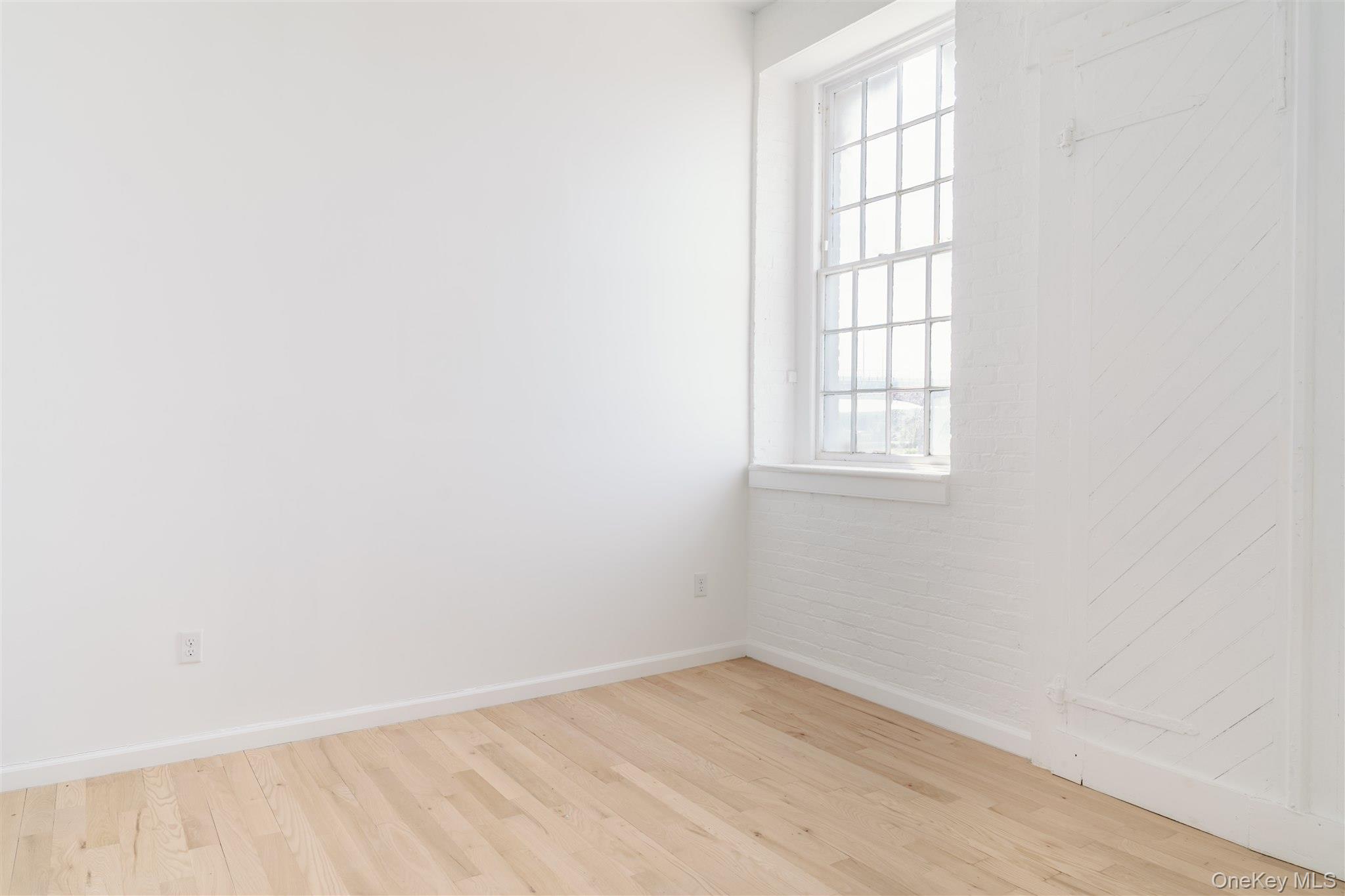 #12 photo, 155 River Street, Troy , NY 12180