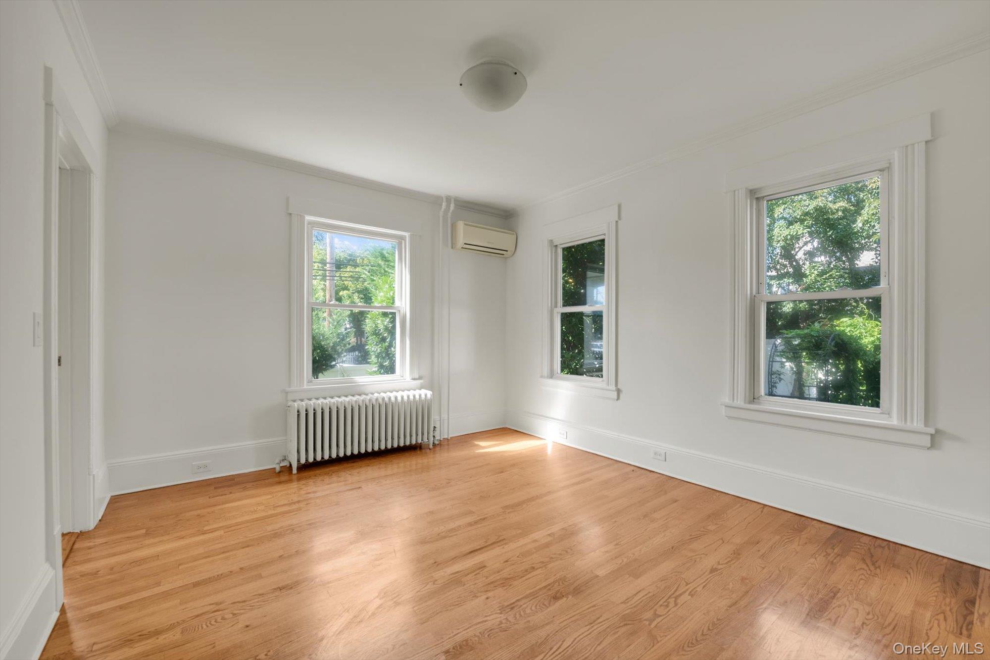 #8 photo, 182 Berry Hill Road, Syosset , NY 11791