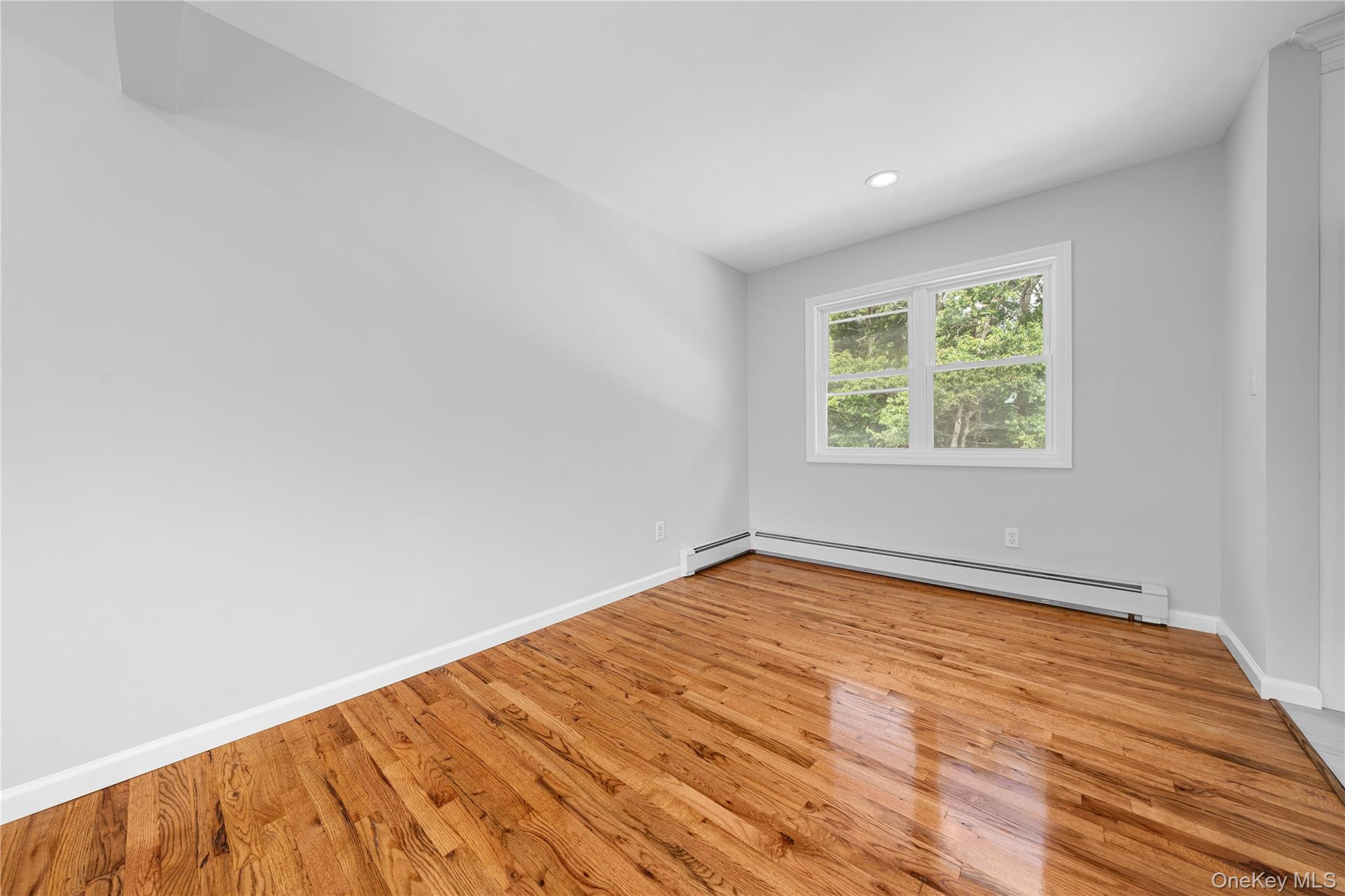 #5 photo, 43 Chanel Drive, Shirley , NY 11967