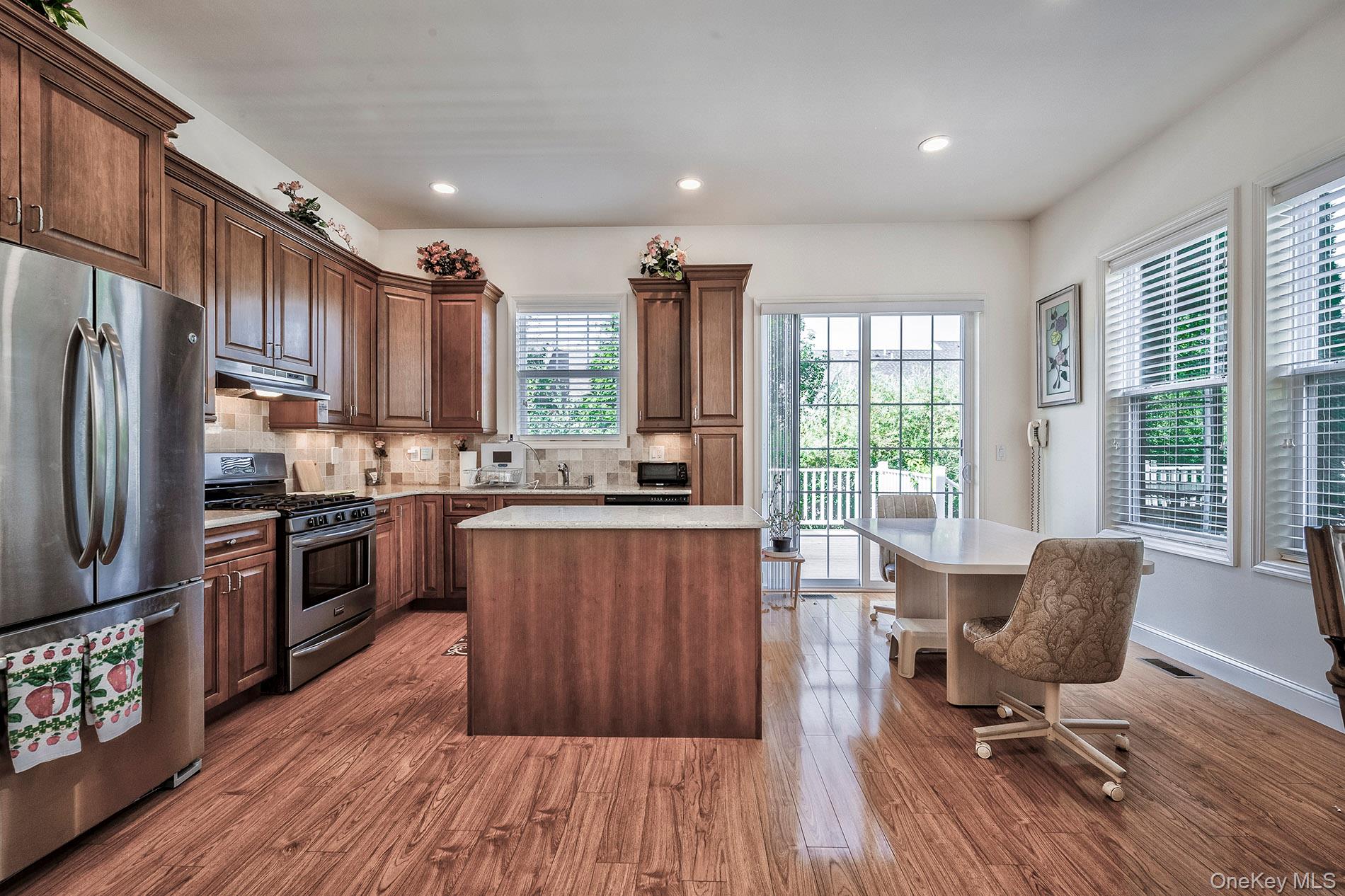 #16 photo, 60 Pacific Dunes Court, サフォーク郡 Medford , NY 11763