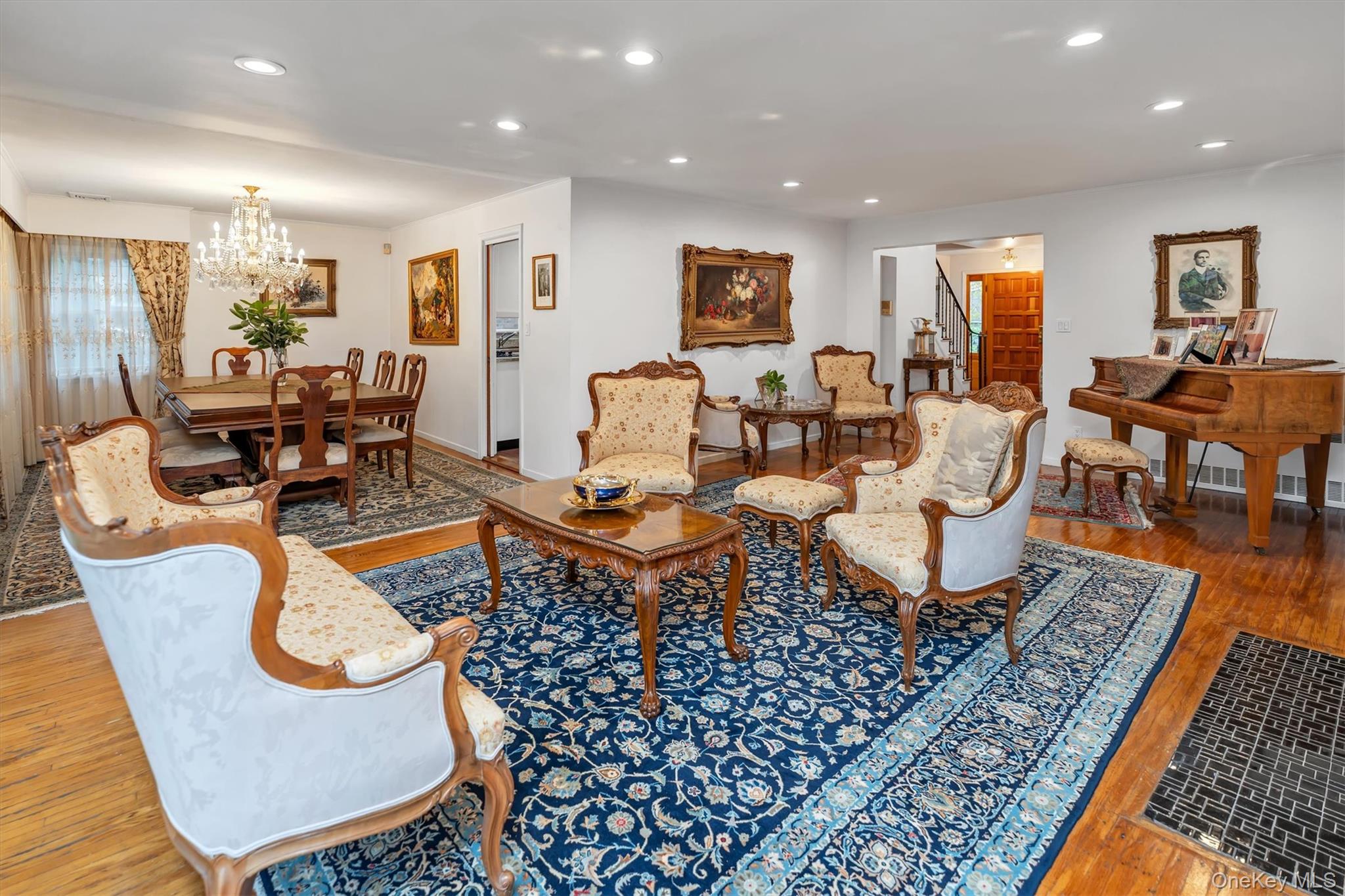 #10 photo, 125 Colonial Road, Great Neck , NY 11021