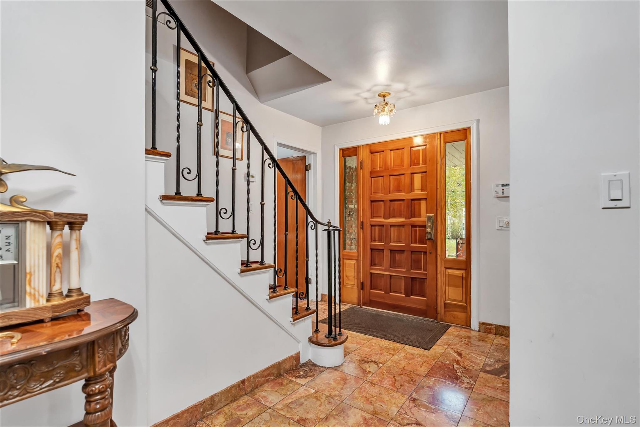 #7 photo, 125 Colonial Road, Great Neck , NY 11021