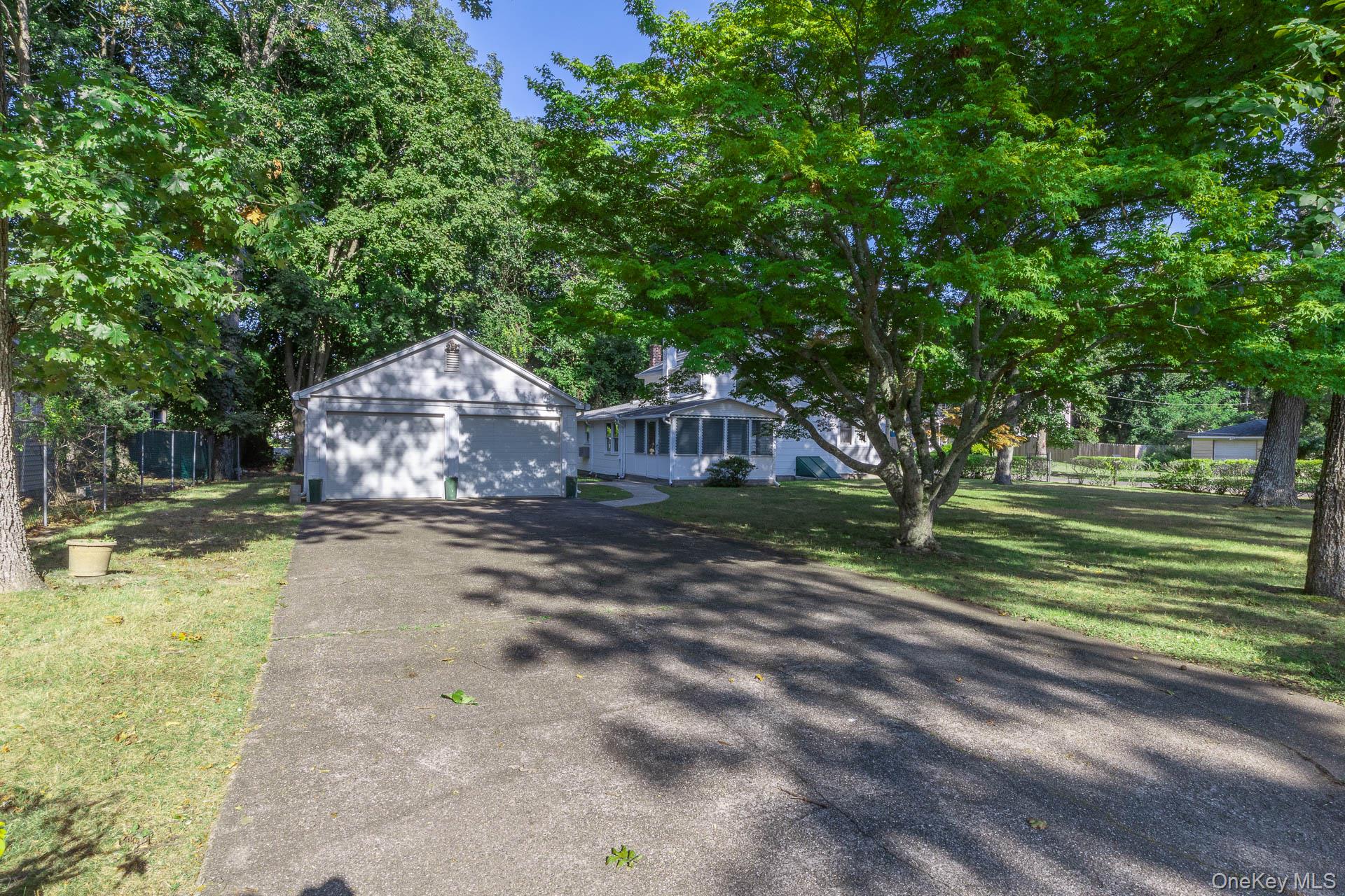 #2 photo, 261 Elm Road, Mastic Beach , NY 11951