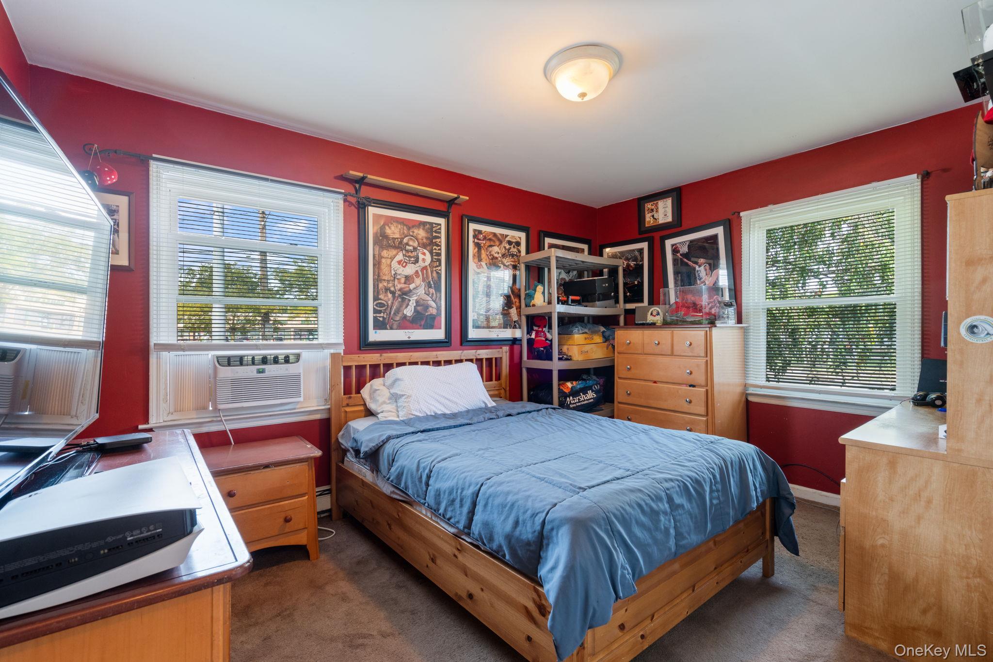 #13 photo, 68 Thorne Avenue, North Massapequa , NY 11758