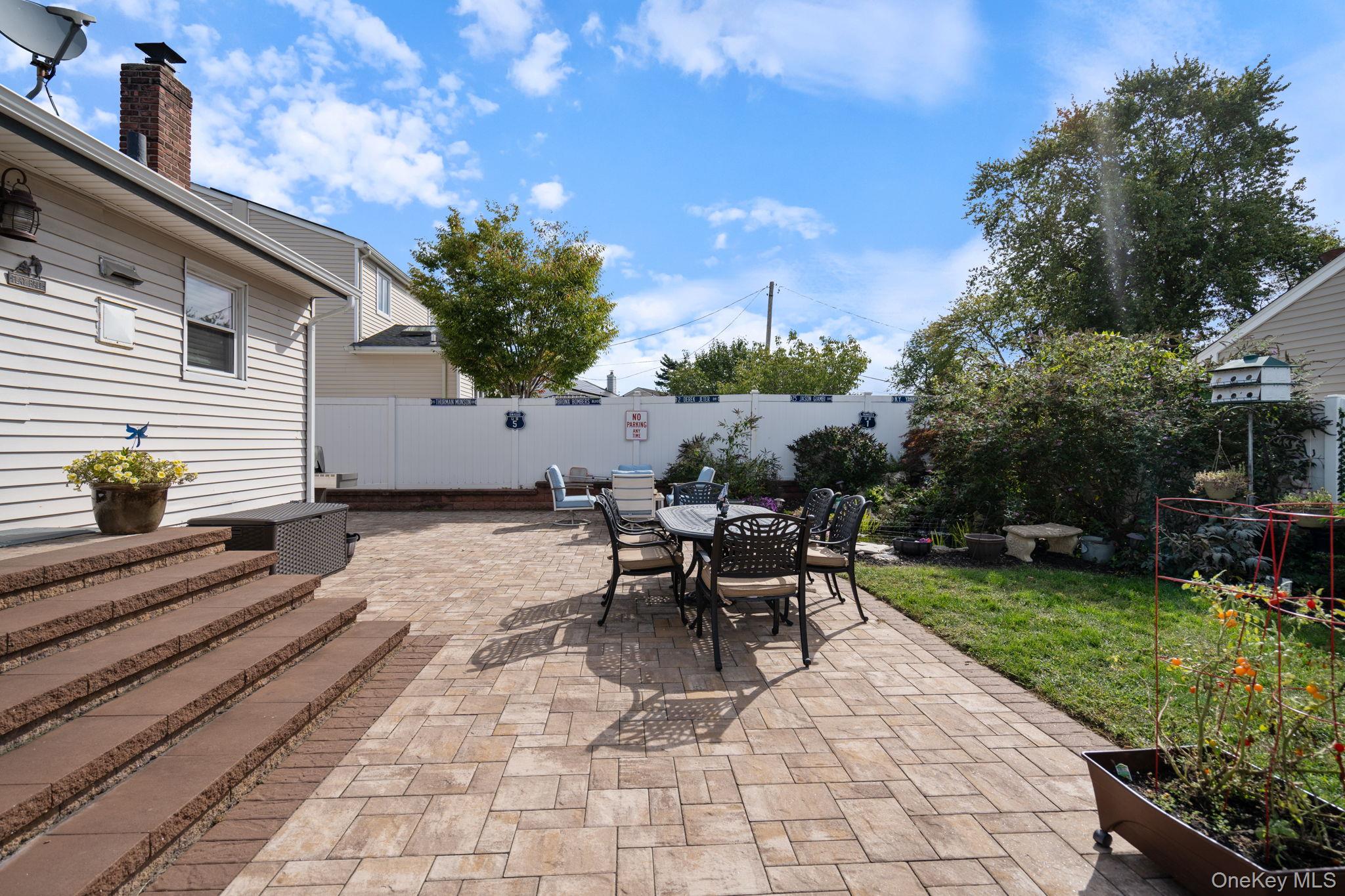 #18 photo, 68 Thorne Avenue, North Massapequa , NY 11758