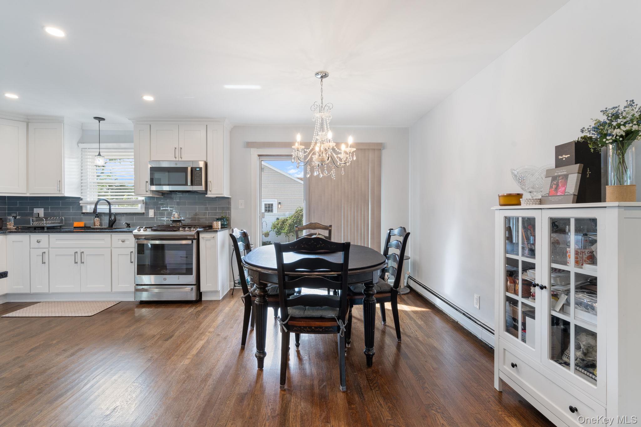 #7 photo, 68 Thorne Avenue, North Massapequa , NY 11758