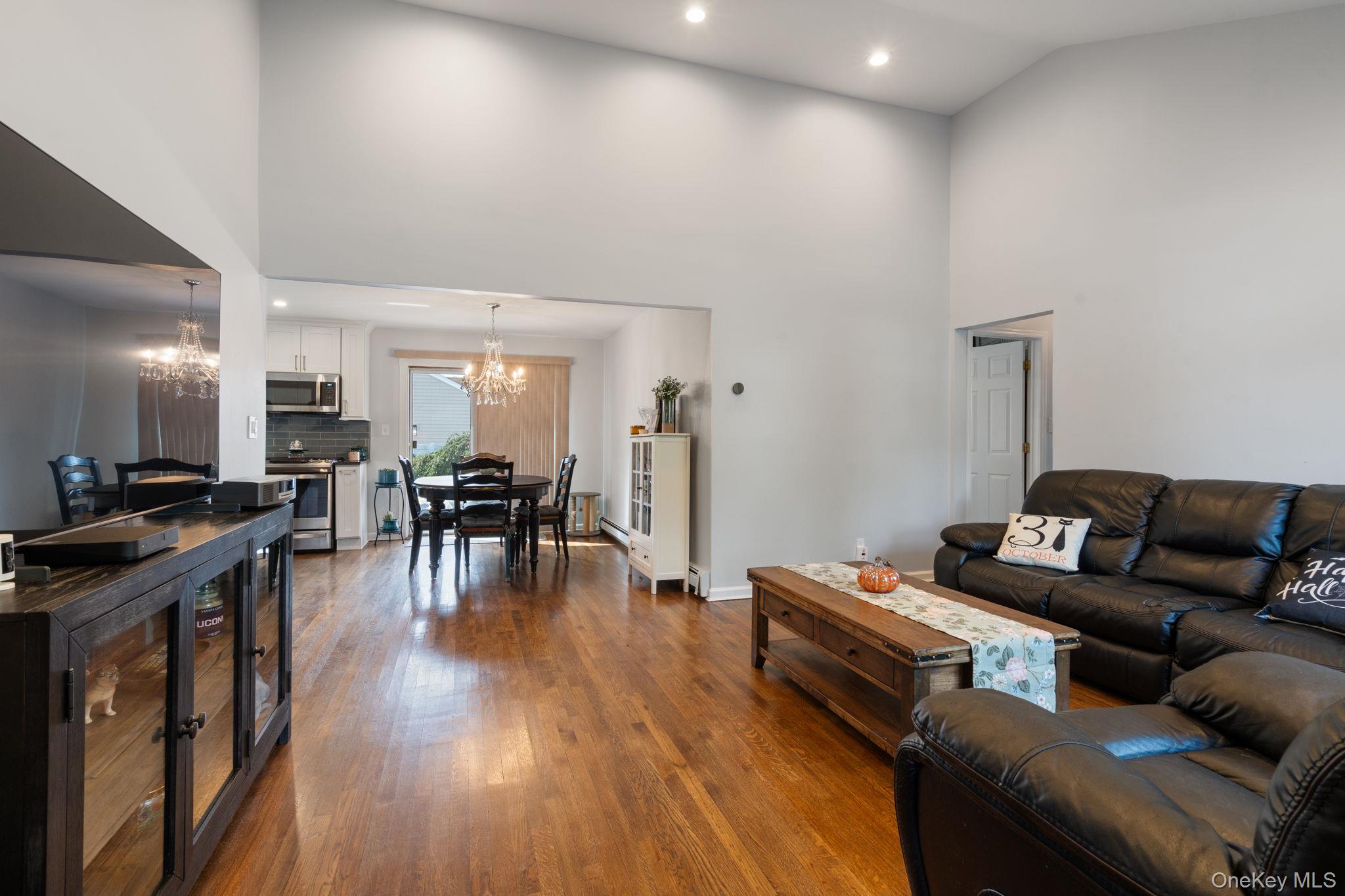 #8 photo, 68 Thorne Avenue, North Massapequa , NY 11758