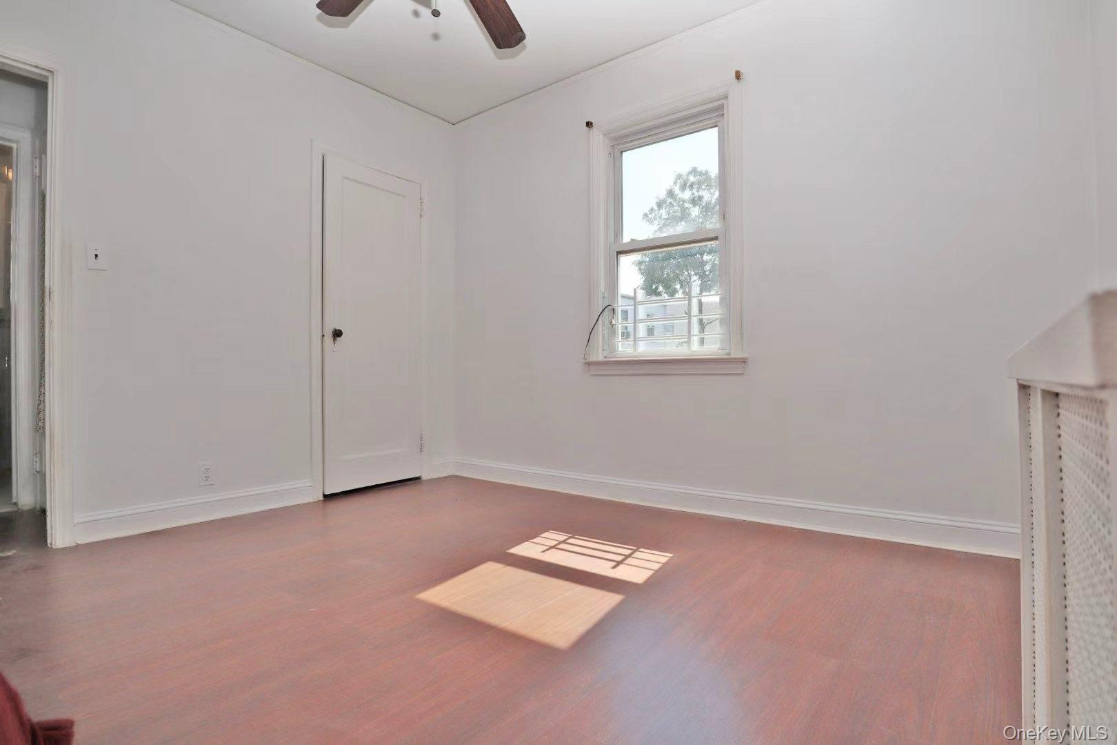 #13 photo, 106-10 32nd Avenue, クイーンズ区 East Elmhurst , NY 11369