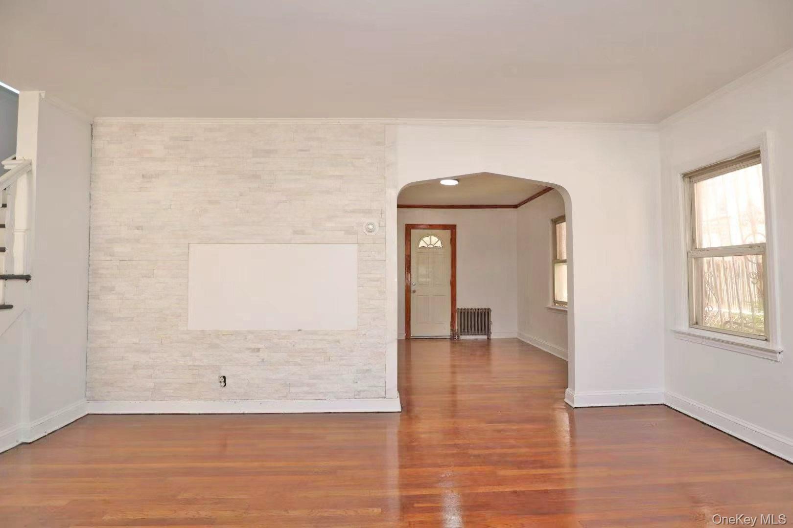 #3 photo, 106-10 32nd Avenue, クイーンズ区 East Elmhurst , NY 11369