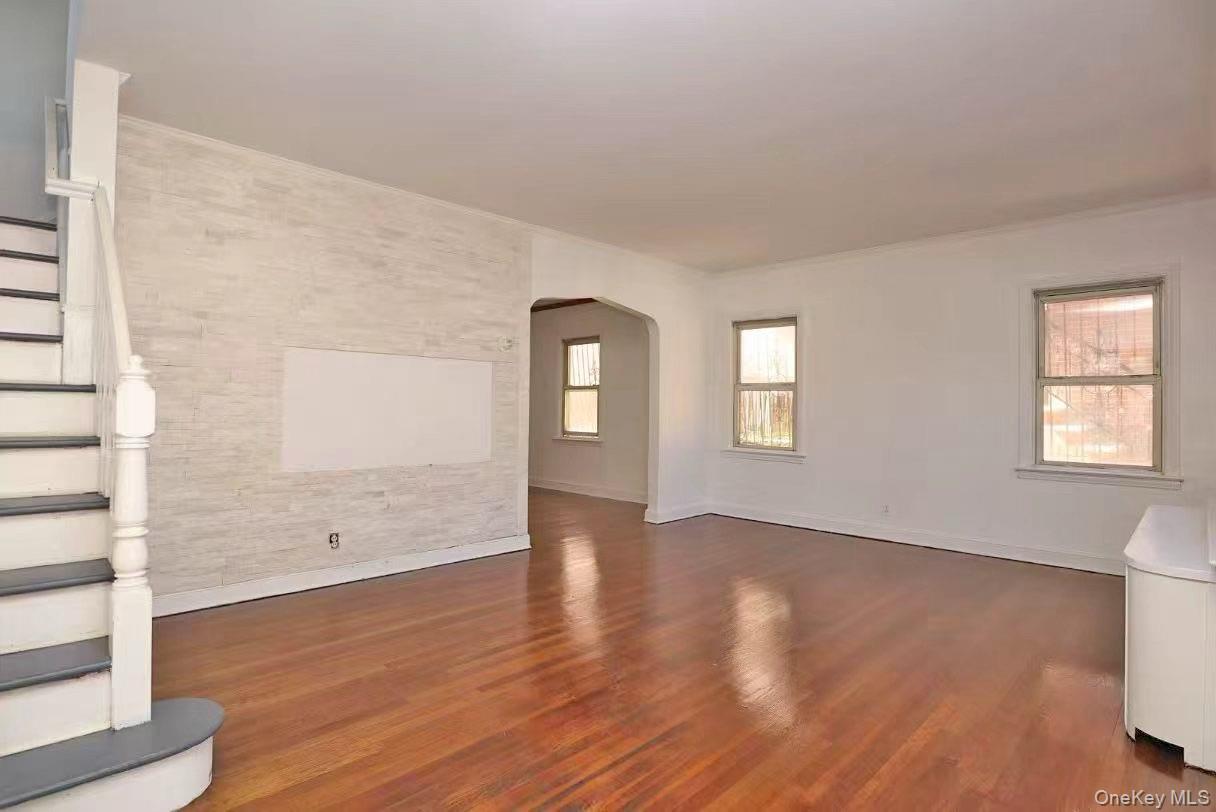 #4 photo, 106-10 32nd Avenue, クイーンズ区 East Elmhurst , NY 11369