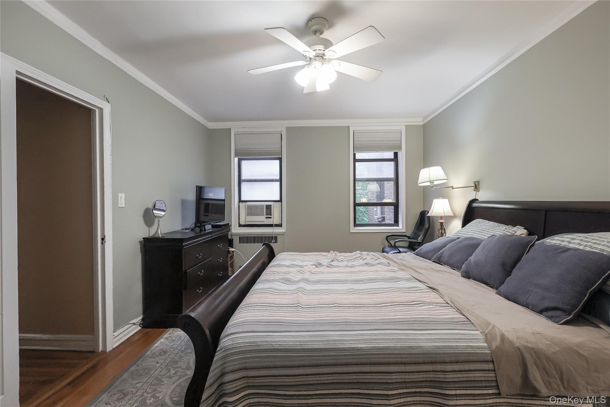 #16 photo, 84-51 Beverly Rd, Kew Gardens , NY 11415