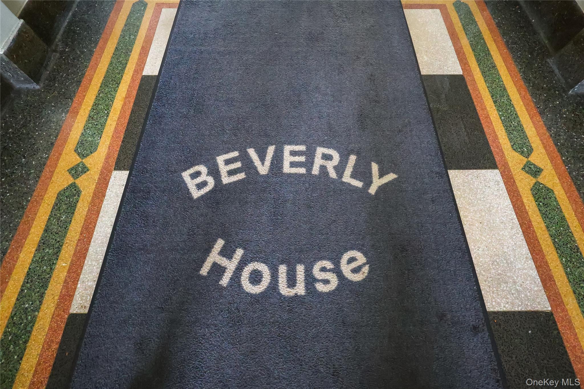 #20 photo, 84-51 Beverly Rd, Kew Gardens , NY 11415