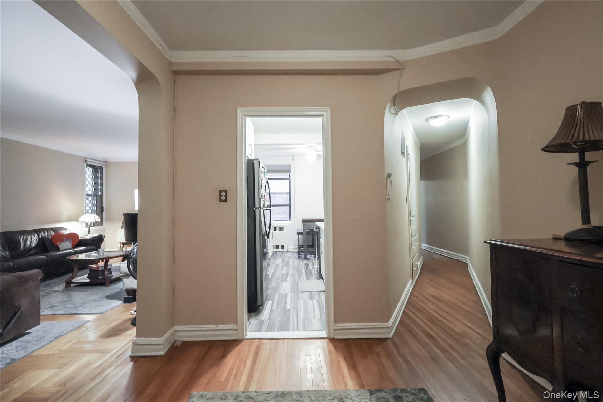 #4 photo, 84-51 Beverly Rd, Kew Gardens , NY 11415