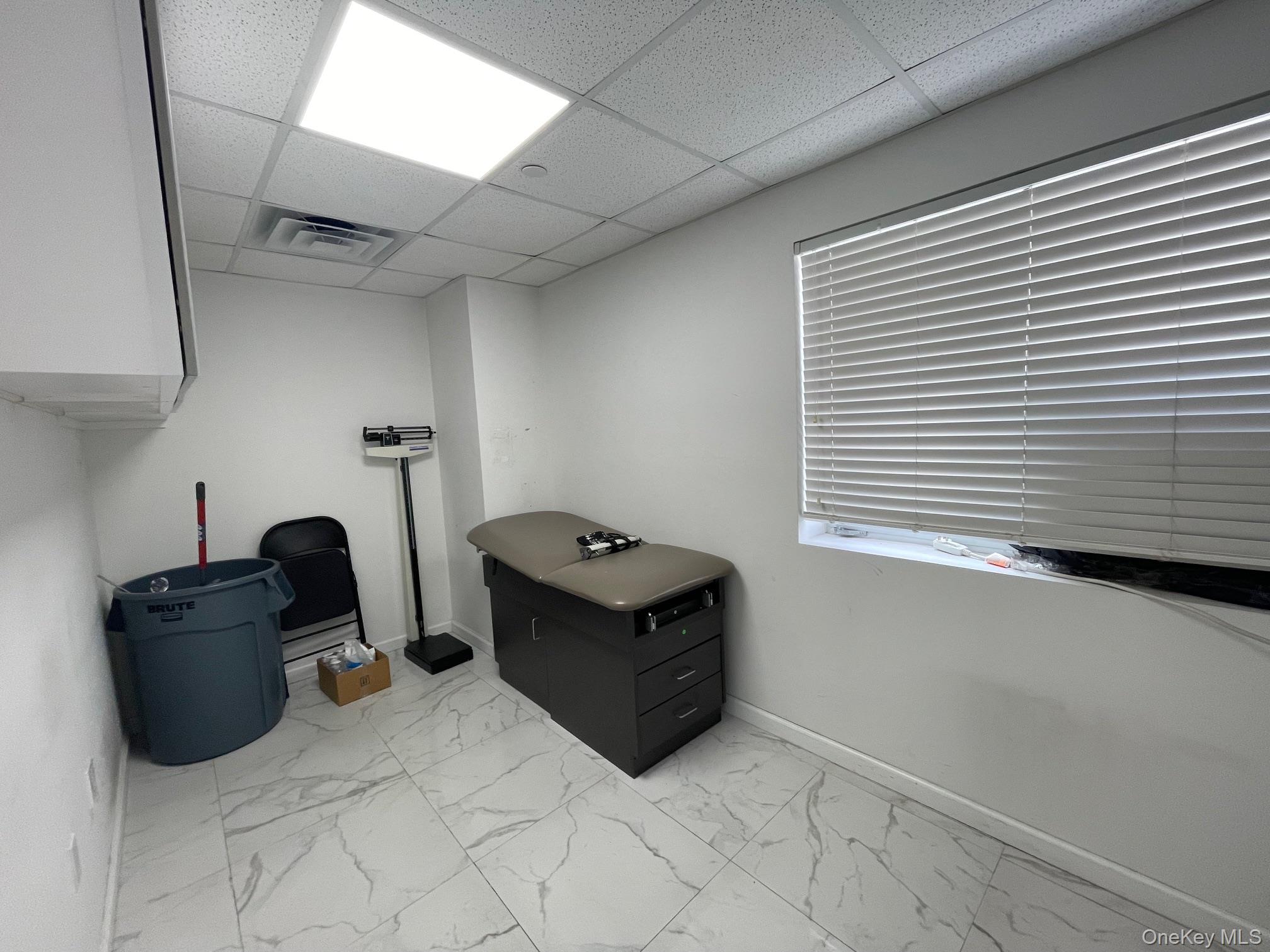 #11 photo, 41-42 College Point Boulevard, クイーンズ区 Flushing , NY 11355