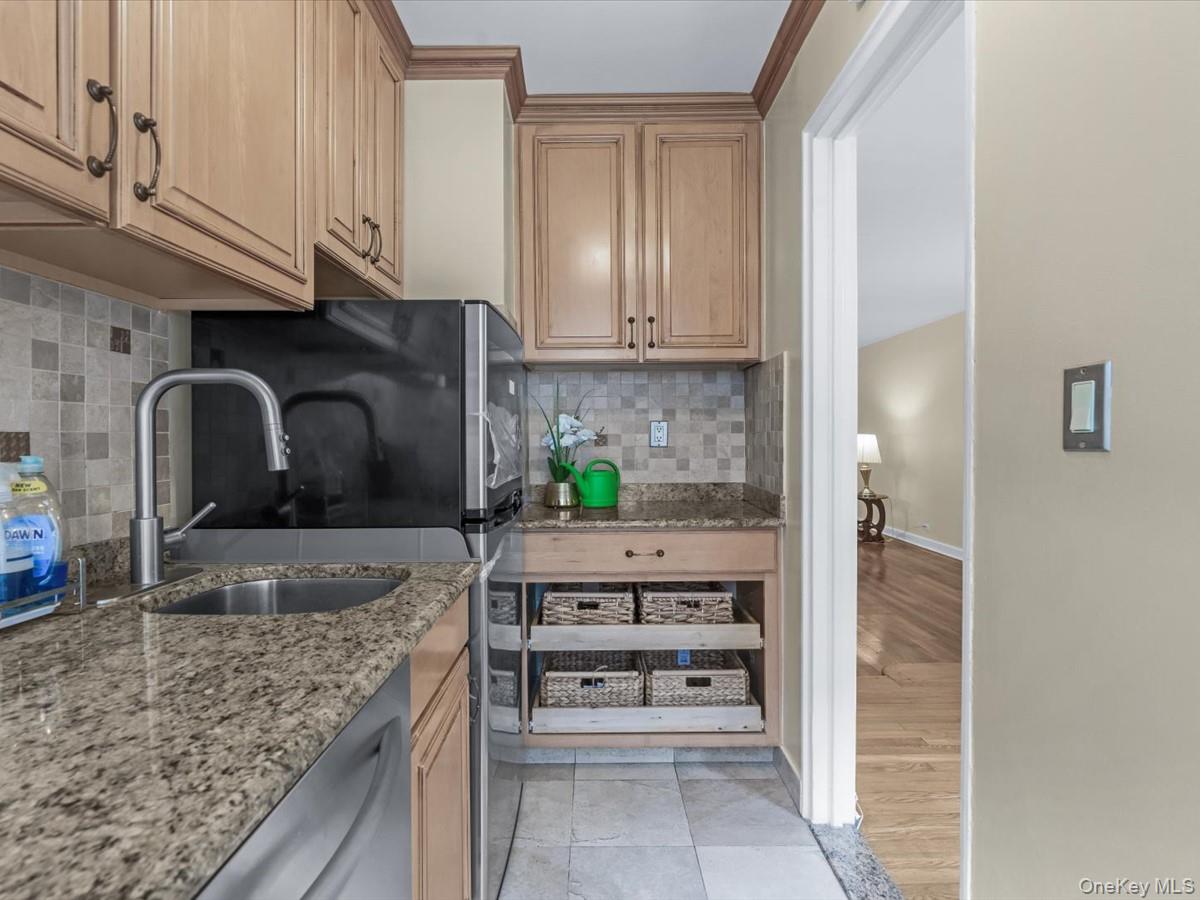 #13 photo, 11034 73rd Road, Forest Hills , NY 11375