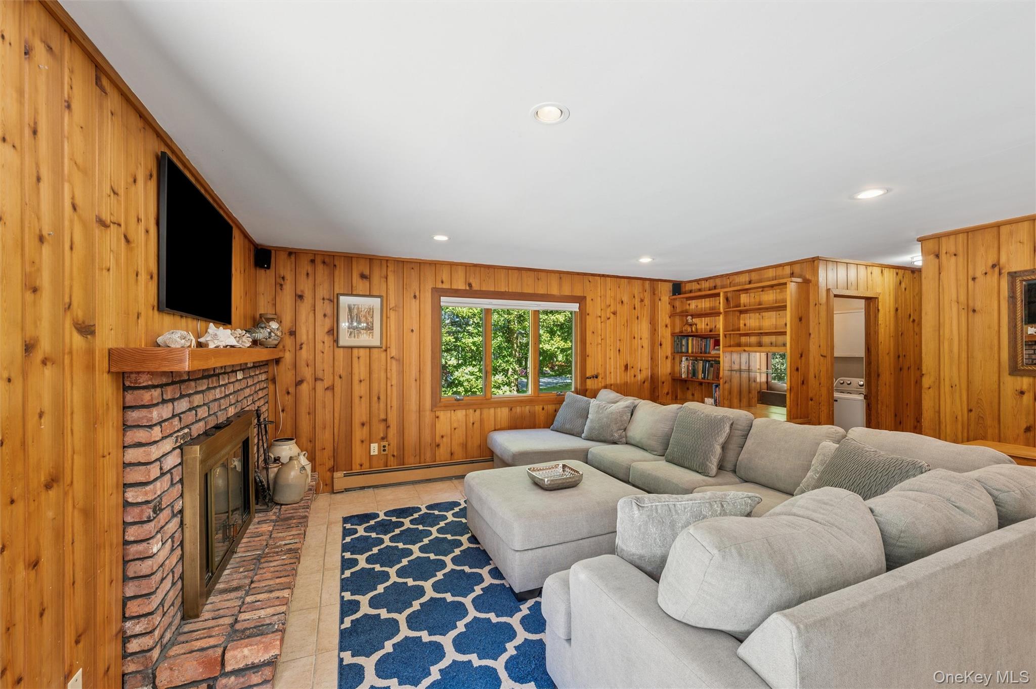 #16 photo, 15 Windwood Court, サフォーク郡 Westhampton , NY 11977