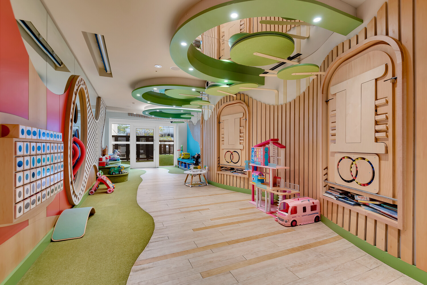 #13 photo, 515 W 18TH Street, Chelsea , NY 10011