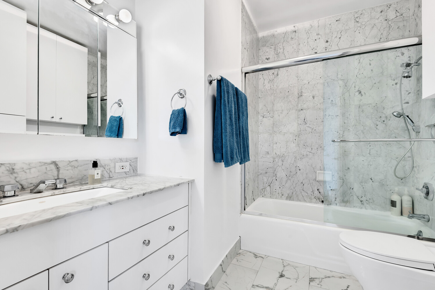 #12 photo, 303 E 43RD Street, マンハッタン Turtle Bay , NY 10017