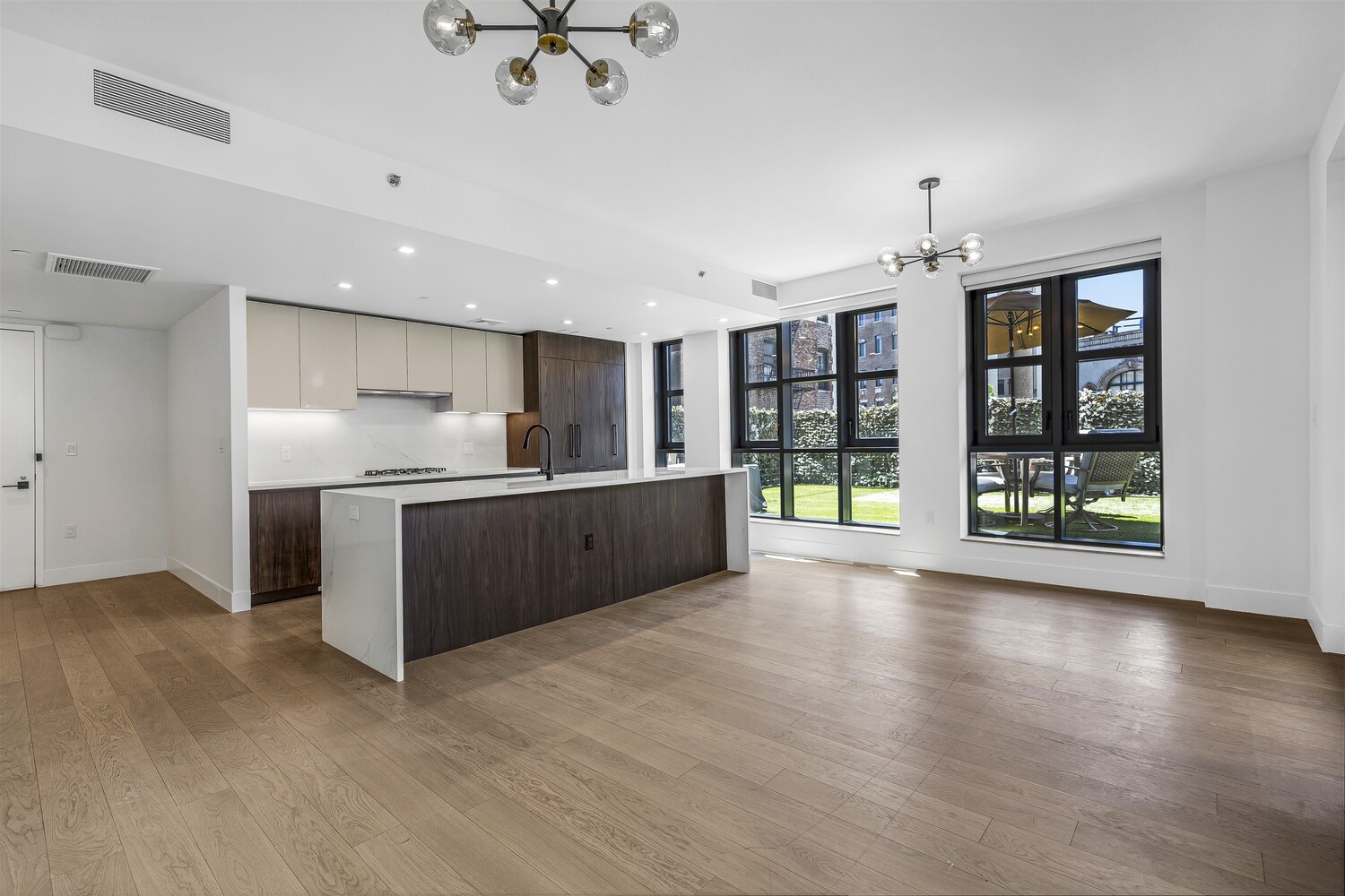 #3 photo, 11 HANCOCK Place, マンハッタン South Harlem , NY 10027