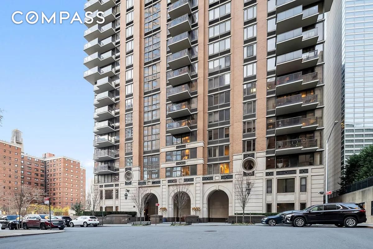 #12 photo, 161 W 61st Street, マンハッタン Upper West Side , NY 10023