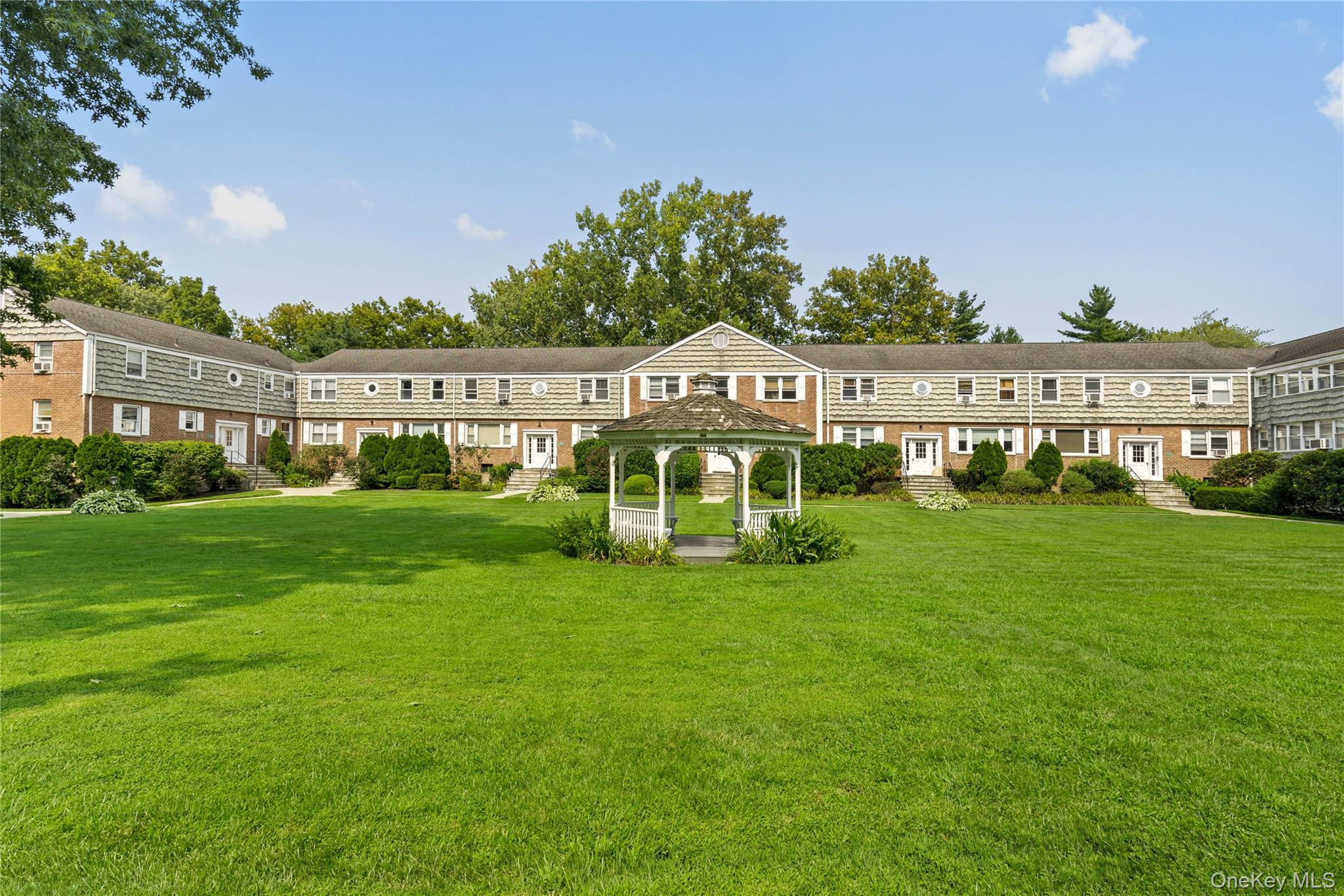 #2 photo, 907 Palmer Avenue, Mamaroneck , NY 10543