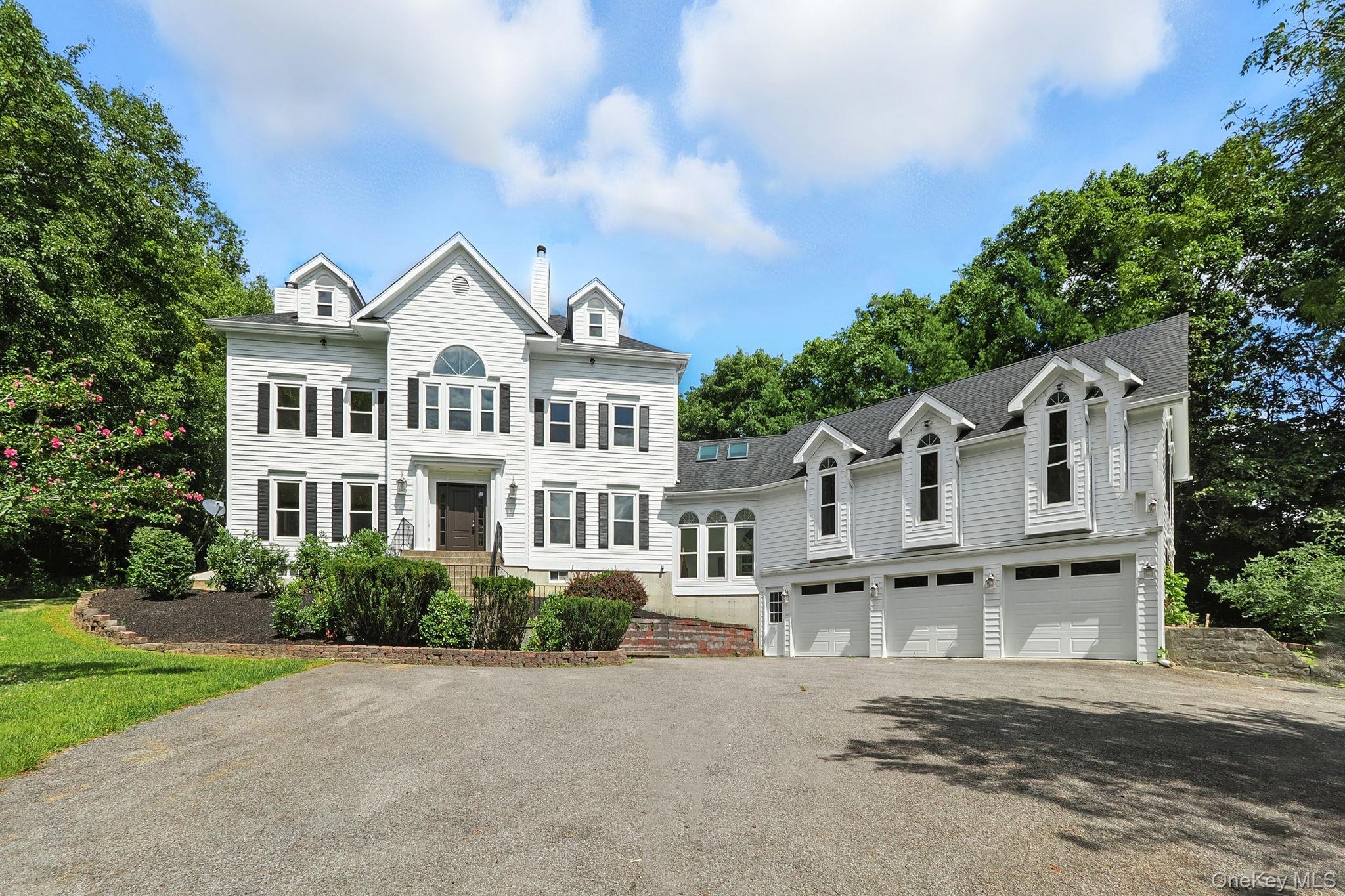 #1 photo, 19 Friendship Lane, Red Hook , NY 12571