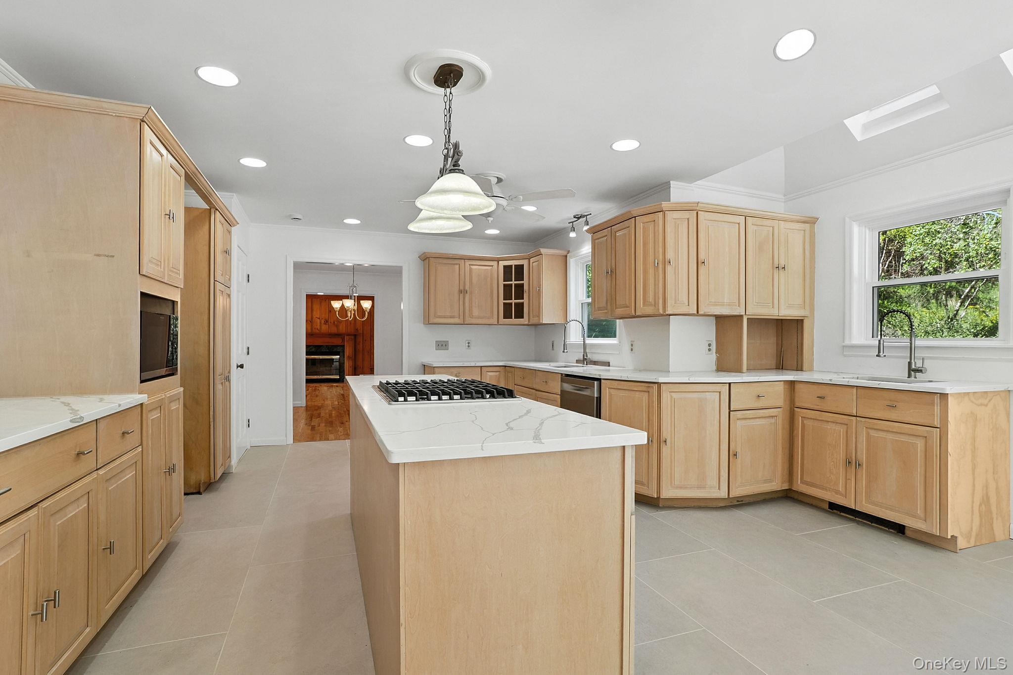 #10 photo, 19 Friendship Lane, Red Hook , NY 12571