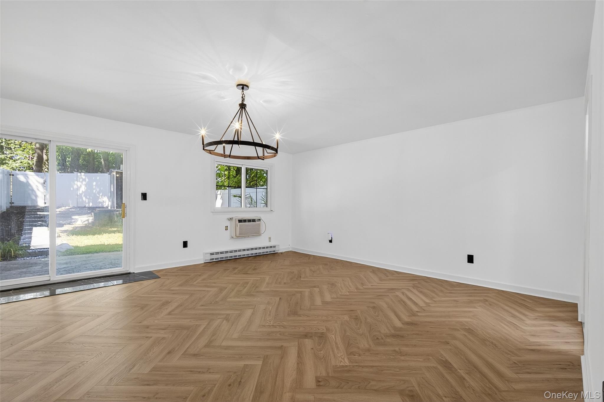 #17 photo, 8 Roundtree Court, Beacon , NY 12508