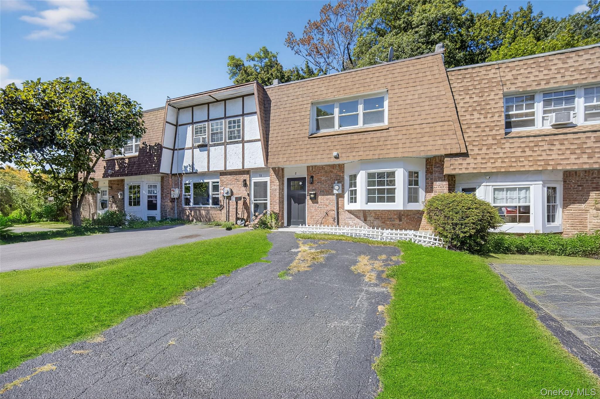 #5 photo, 8 Roundtree Court, Beacon , NY 12508