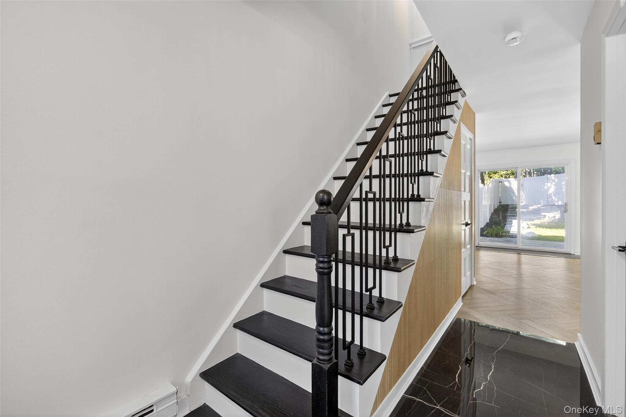 #6 photo, 8 Roundtree Court, Beacon , NY 12508