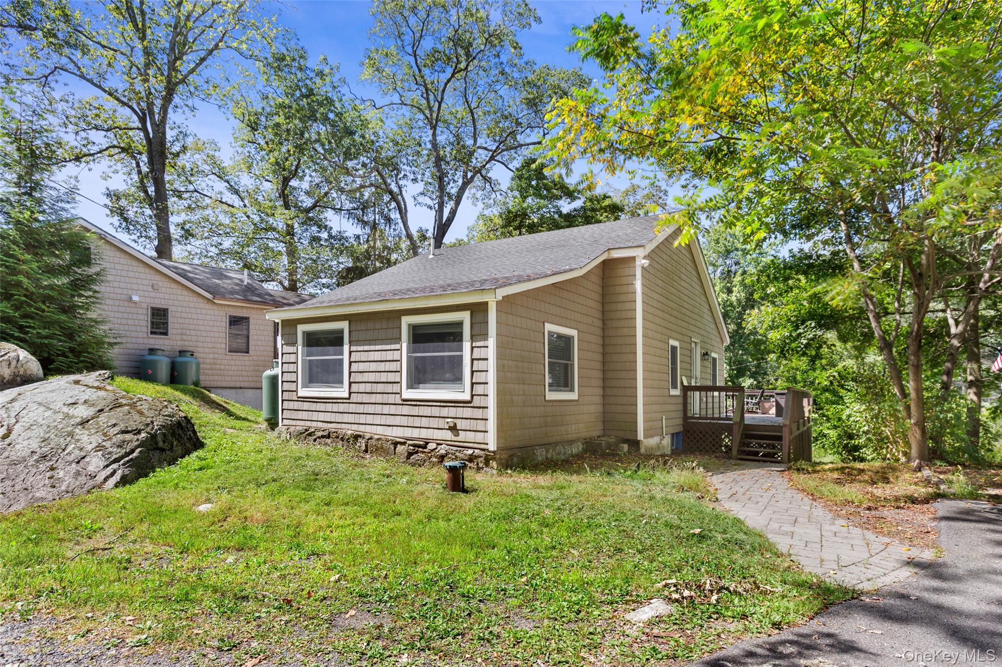 #1 photo, 9 Oakdale Road, Putnam Valley , NY 10579