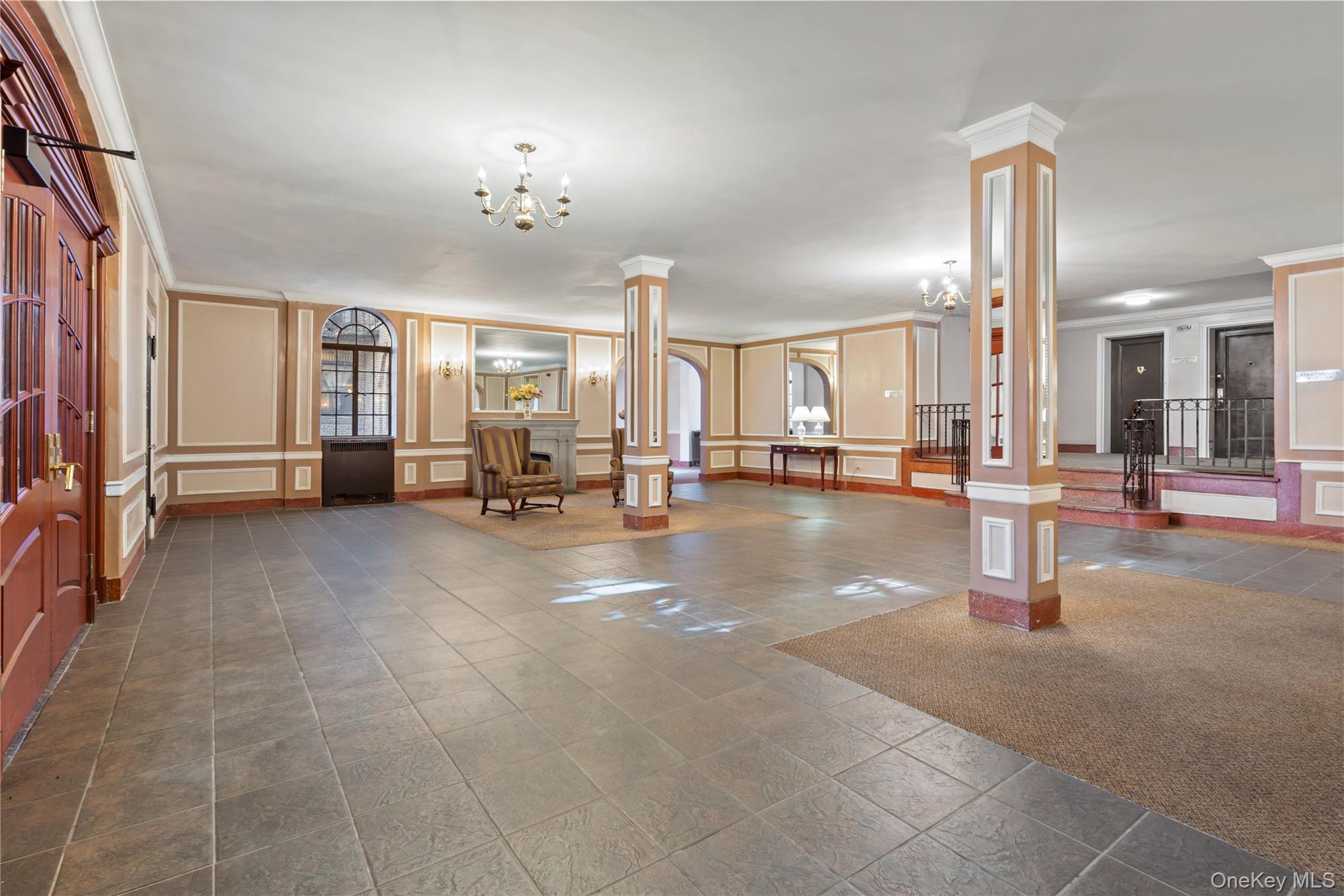 #13 photo, 83-80 118th Street, クイーンズ区 Kew Gardens , NY 11415