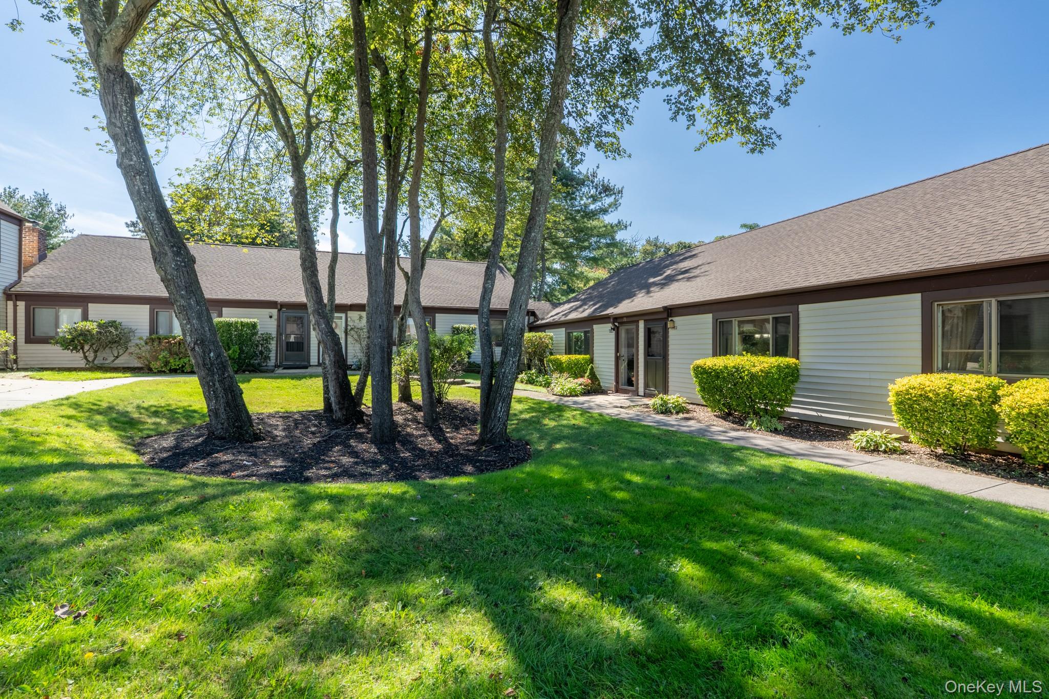 #1 photo, 72 Gauguin Court Gauguin Court, Middle Island , NY 11953