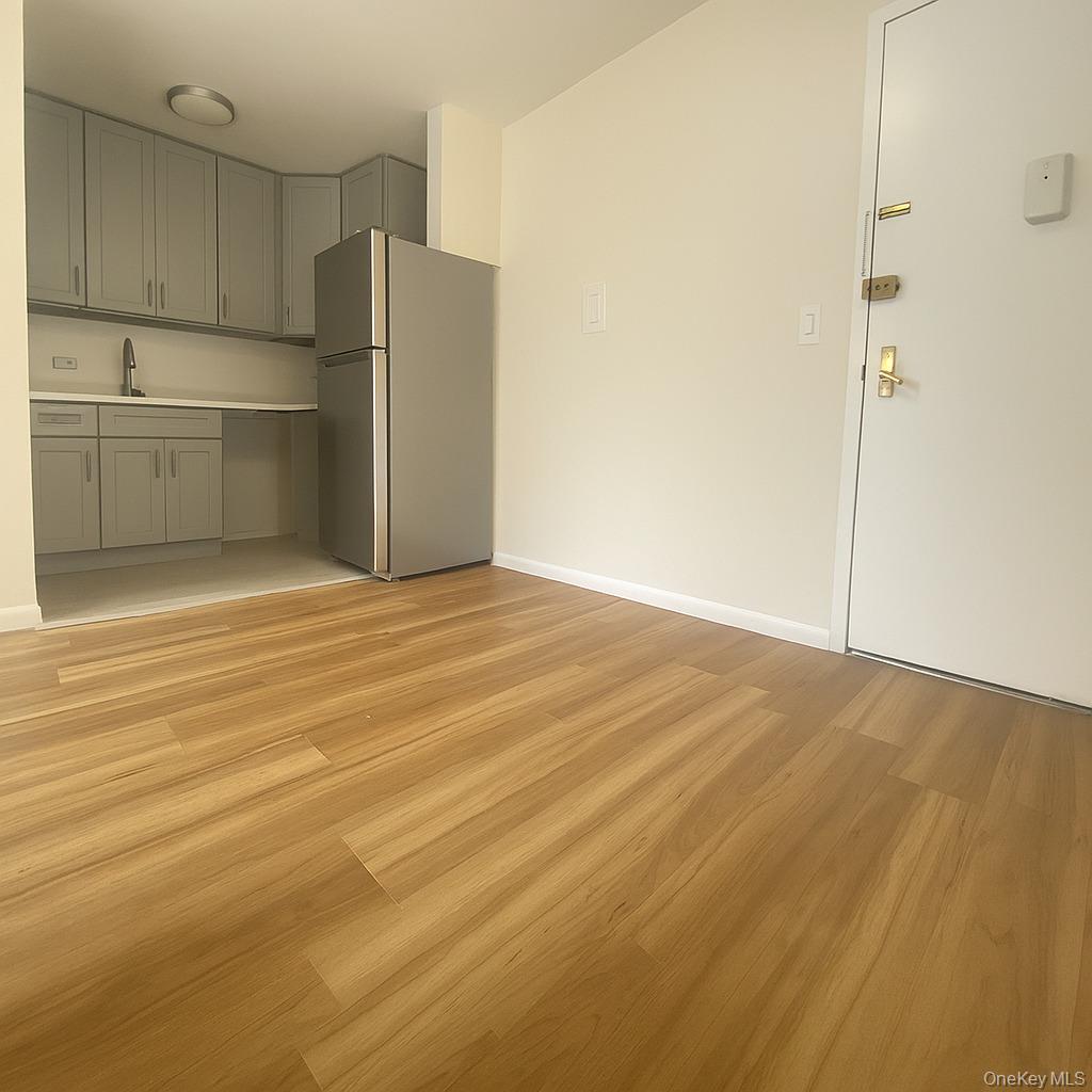 #3 photo, 172-70 Highland Avenue, Jamaica Estates , NY 11432