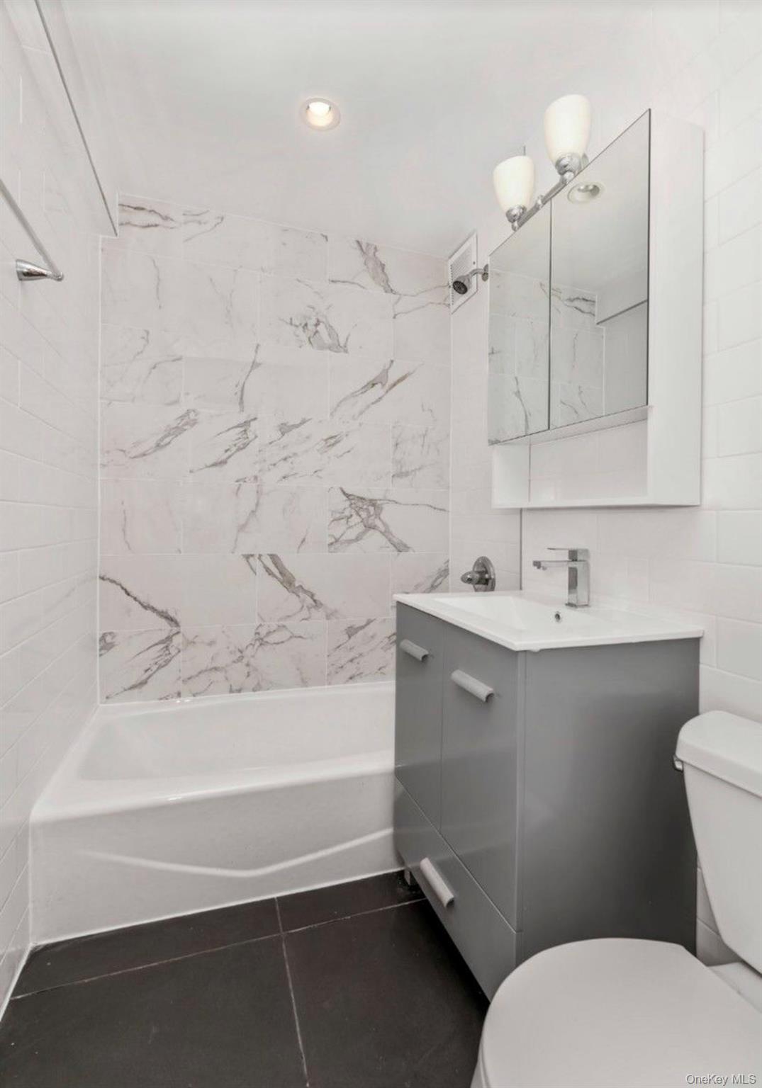 #4 photo, 13317 Sanford Avenue, クイーンズ区 Flushing , NY 11355