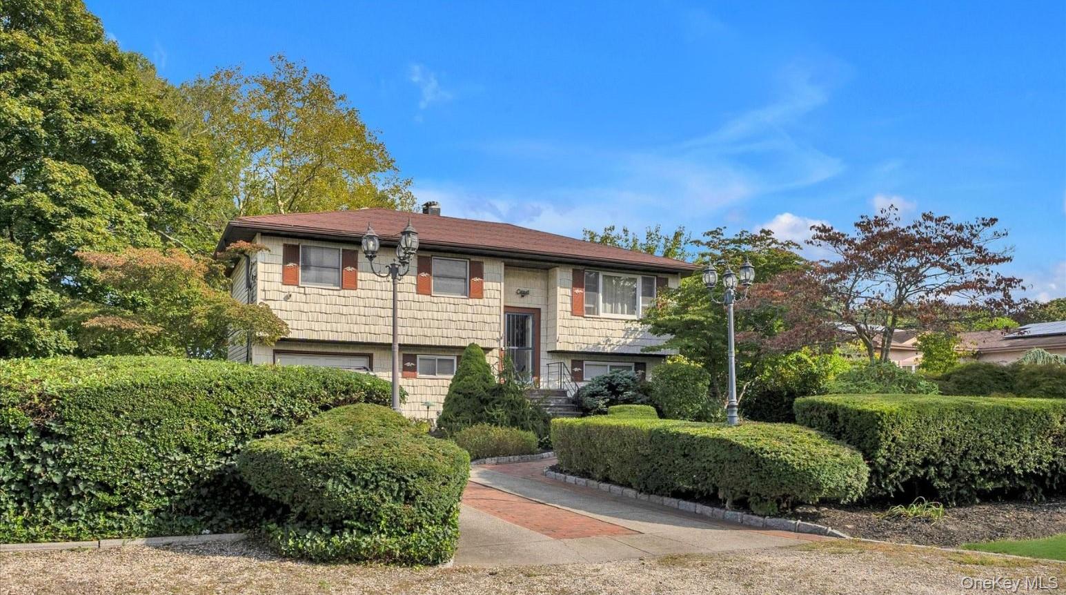 #1 photo, 13 New Hampshire Avenue, سوفولك Bay Shore , NY 11706