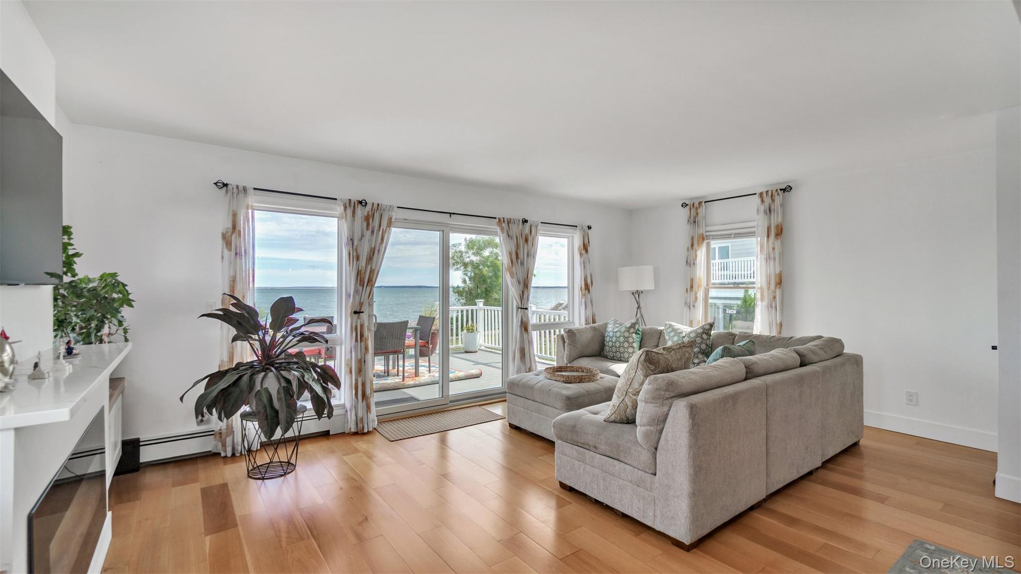 #14 photo, 12960 Main Road, East Marion , NY 11939