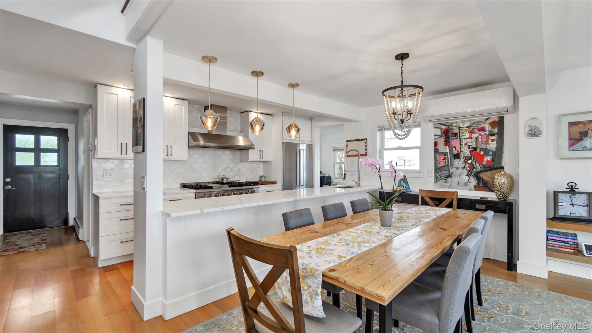 #6 photo, 12960 Main Road, East Marion , NY 11939